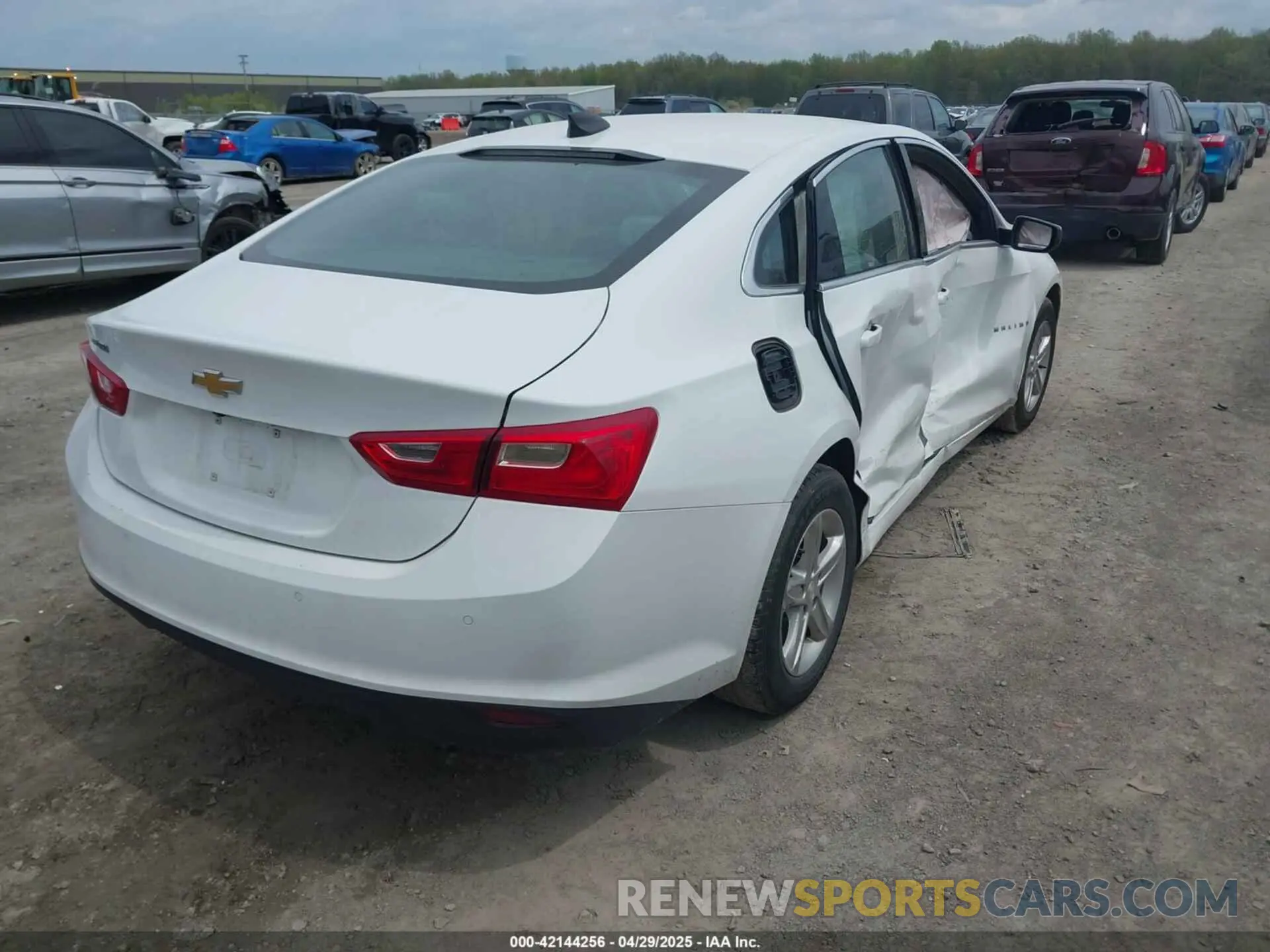 4 Photograph of a damaged car 1G1ZC5ST8MF042446 CHEVROLET MALIBU 2021