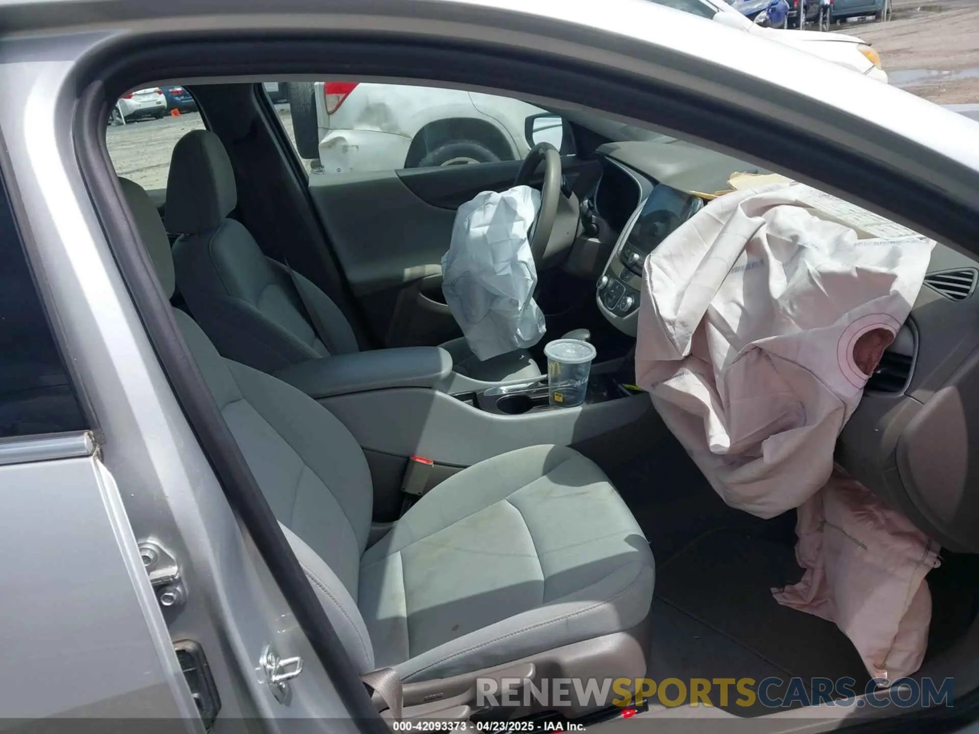 5 Photograph of a damaged car 1G1ZC5ST9MF003851 CHEVROLET MALIBU 2021