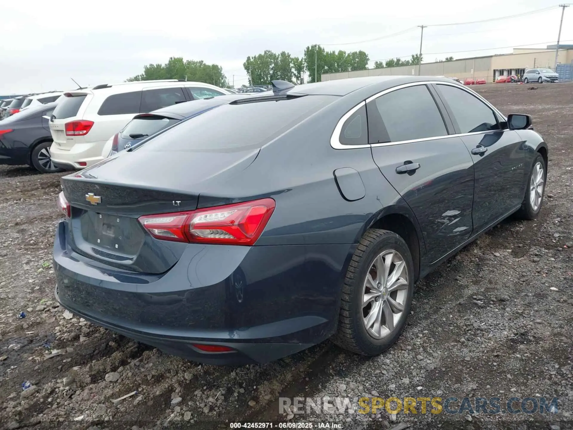 4 Photograph of a damaged car 1G1ZD5ST0MF012466 CHEVROLET MALIBU 2021