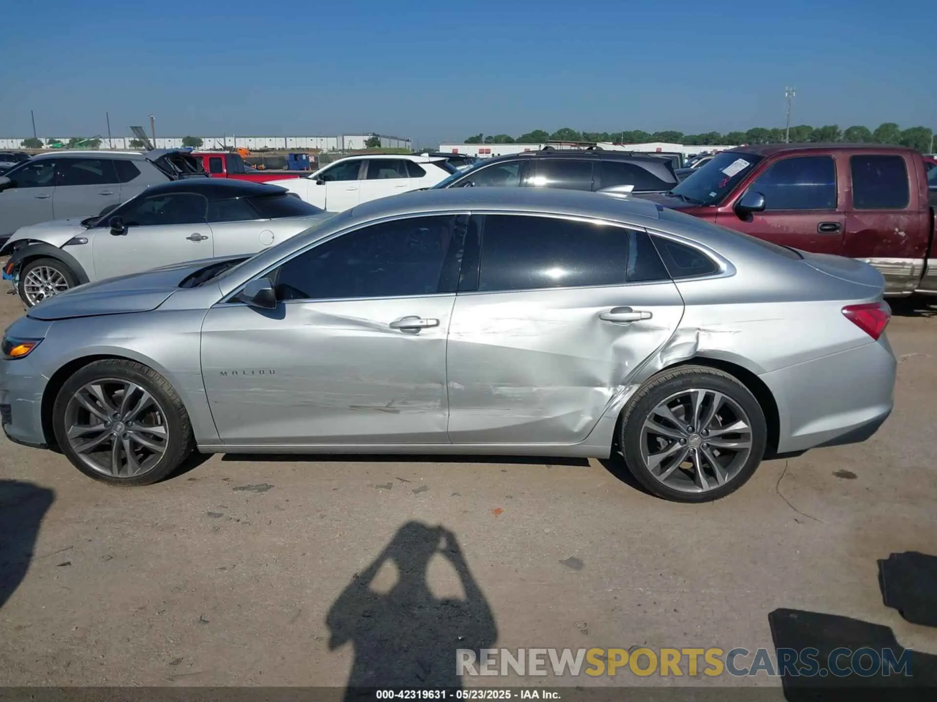 14 Photograph of a damaged car 1G1ZD5ST1MF005042 CHEVROLET MALIBU 2021
