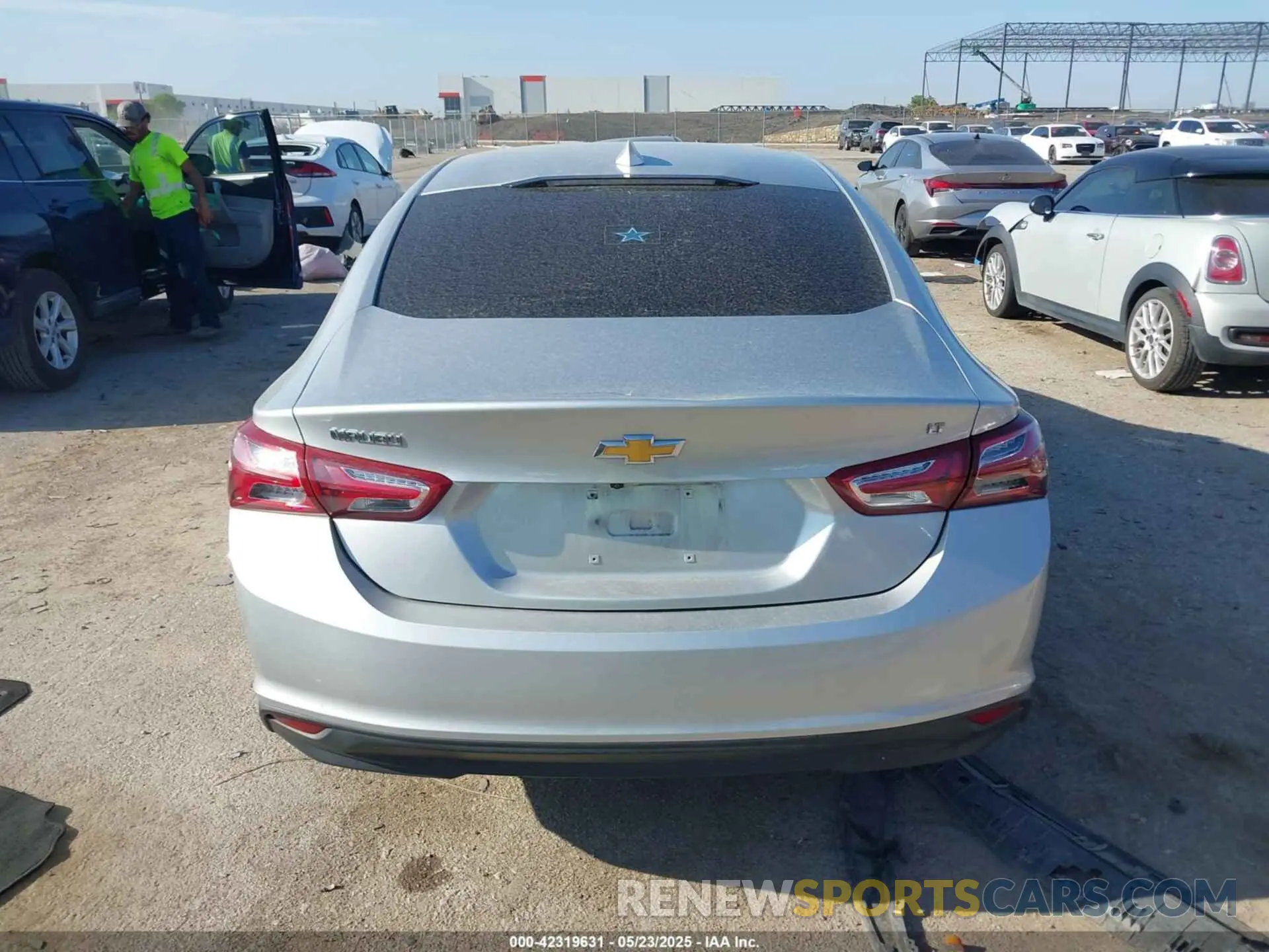16 Photograph of a damaged car 1G1ZD5ST1MF005042 CHEVROLET MALIBU 2021