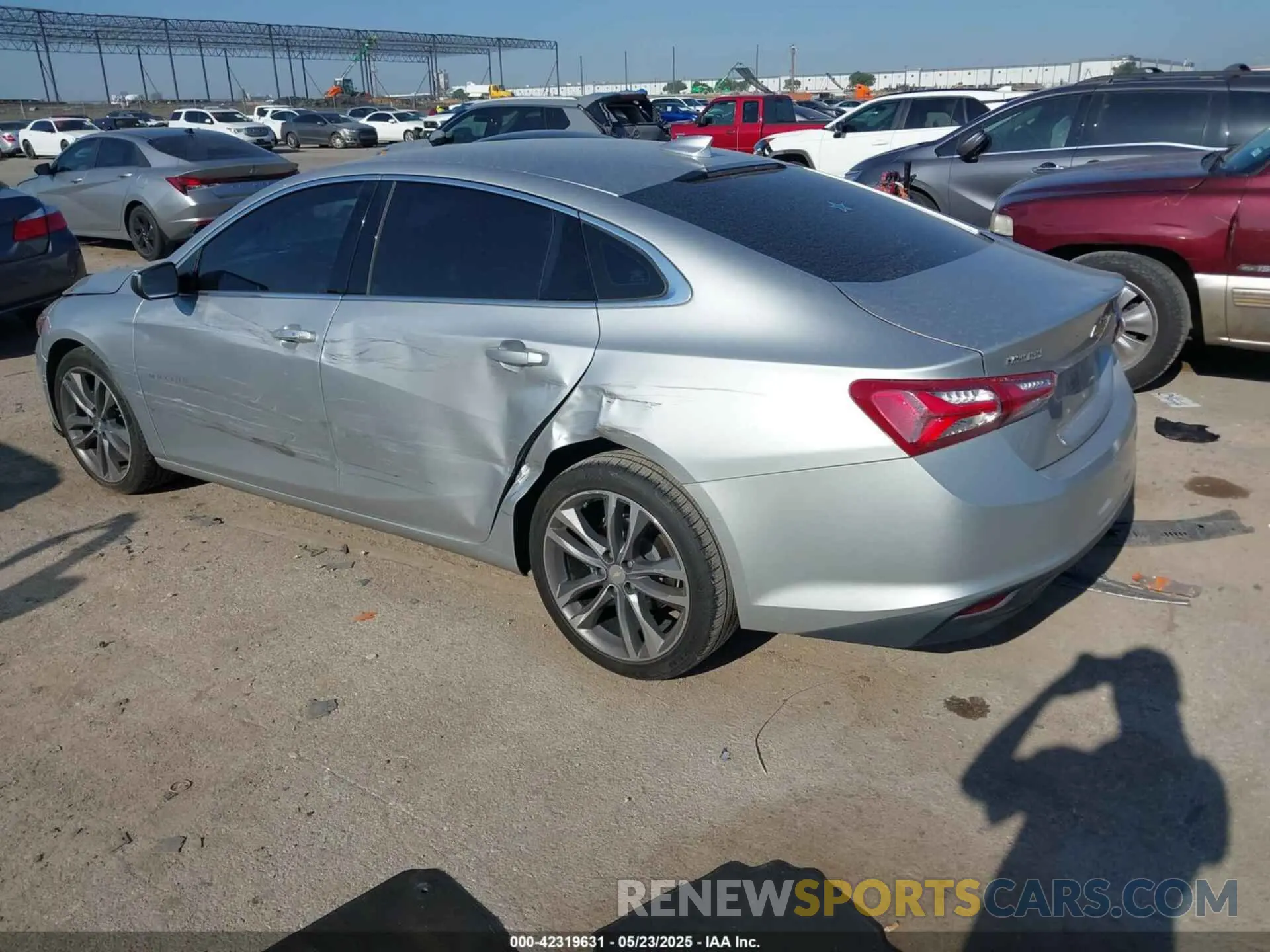 3 Photograph of a damaged car 1G1ZD5ST1MF005042 CHEVROLET MALIBU 2021
