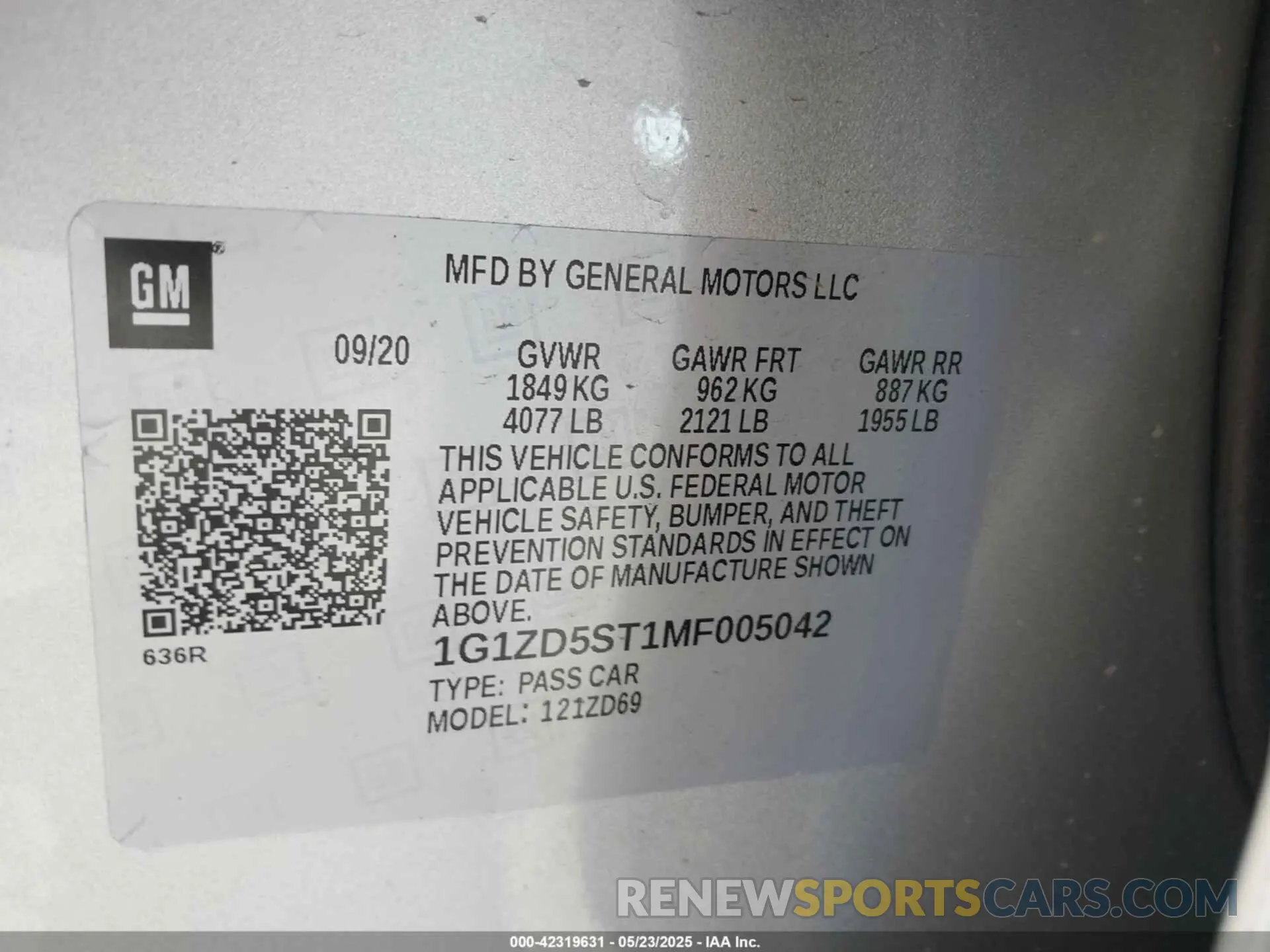 9 Photograph of a damaged car 1G1ZD5ST1MF005042 CHEVROLET MALIBU 2021