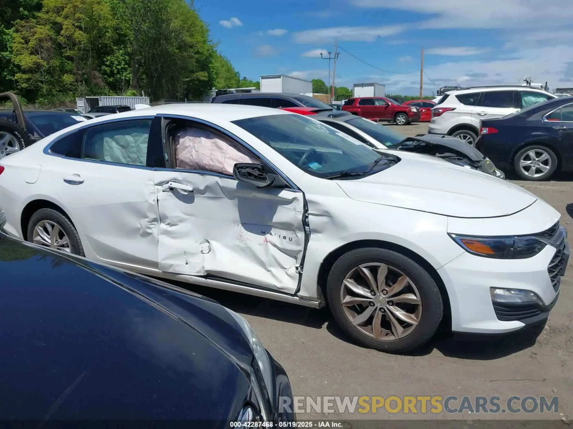 13 Photograph of a damaged car 1G1ZD5ST1MF028885 CHEVROLET MALIBU 2021