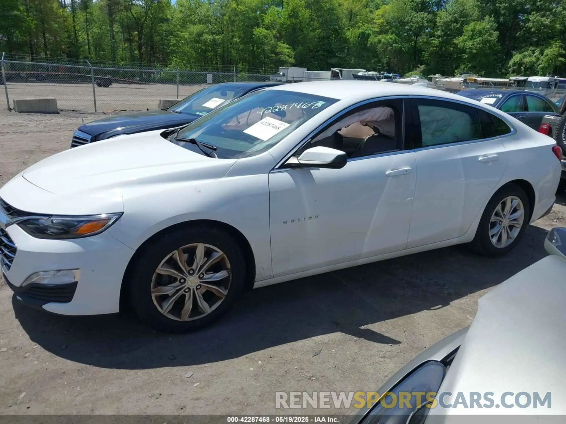 14 Photograph of a damaged car 1G1ZD5ST1MF028885 CHEVROLET MALIBU 2021