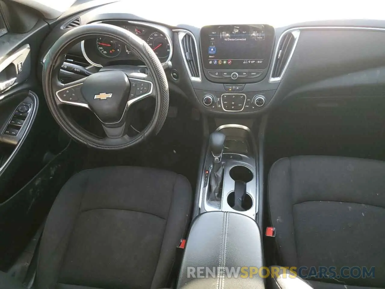 8 Photograph of a damaged car 1G1ZD5ST1MF072174 CHEVROLET MALIBU 2021