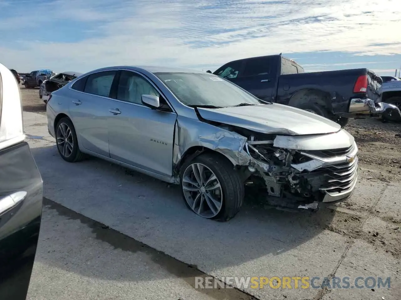 4 Photograph of a damaged car 1G1ZD5ST1MF077570 CHEVROLET MALIBU 2021