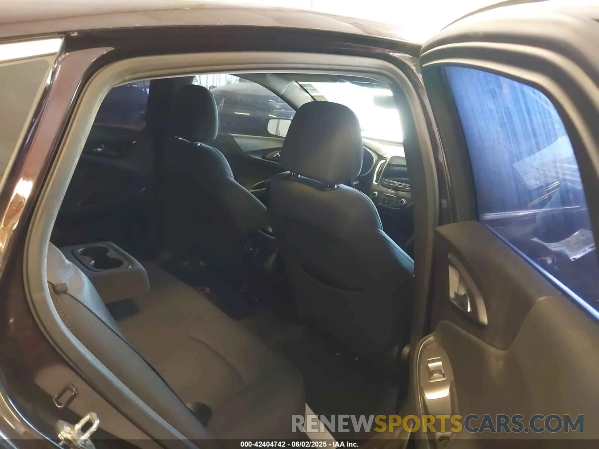 8 Photograph of a damaged car 1G1ZD5ST2MF002568 CHEVROLET MALIBU 2021