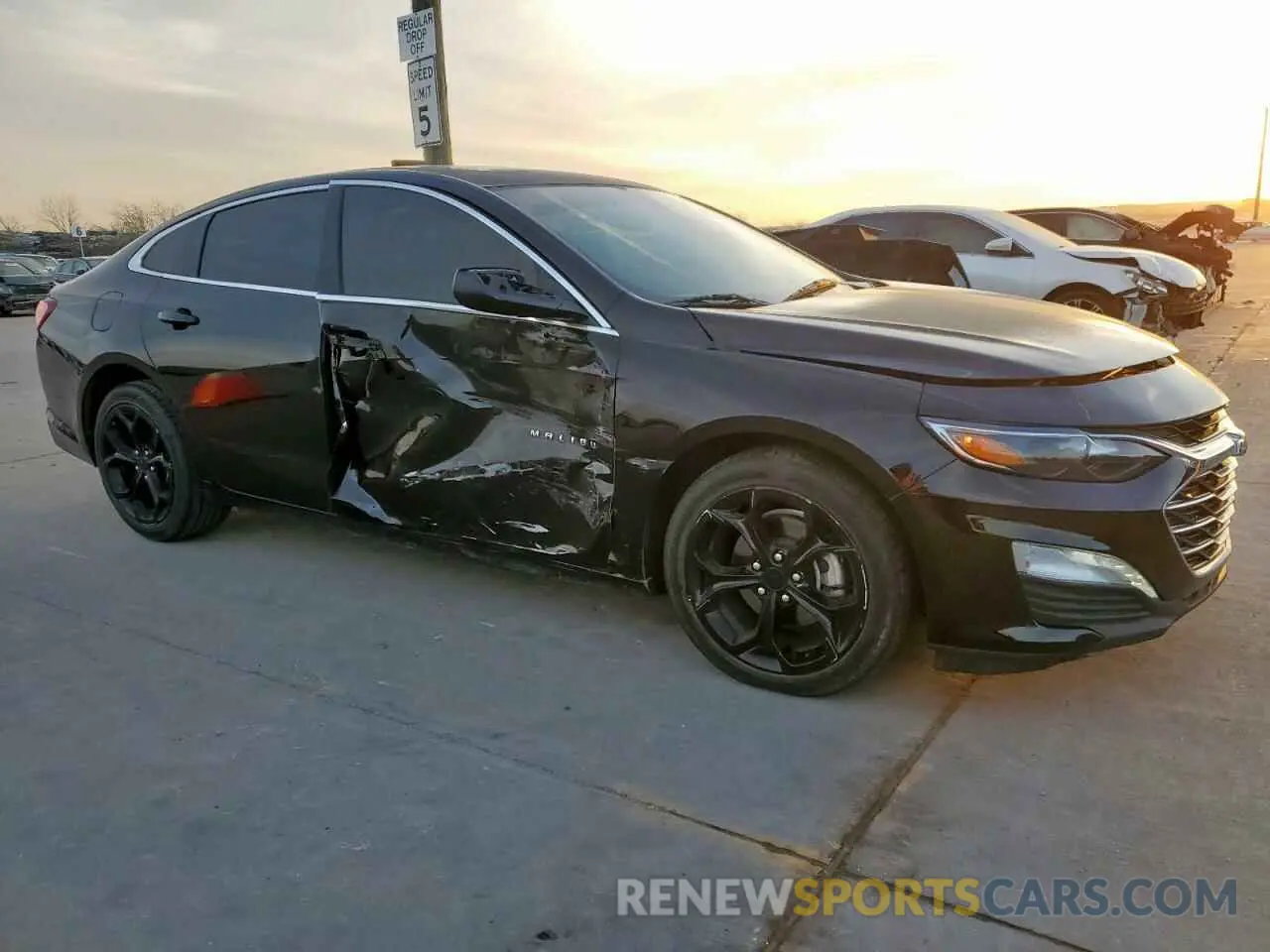 4 Photograph of a damaged car 1G1ZD5ST2MF013456 CHEVROLET MALIBU 2021