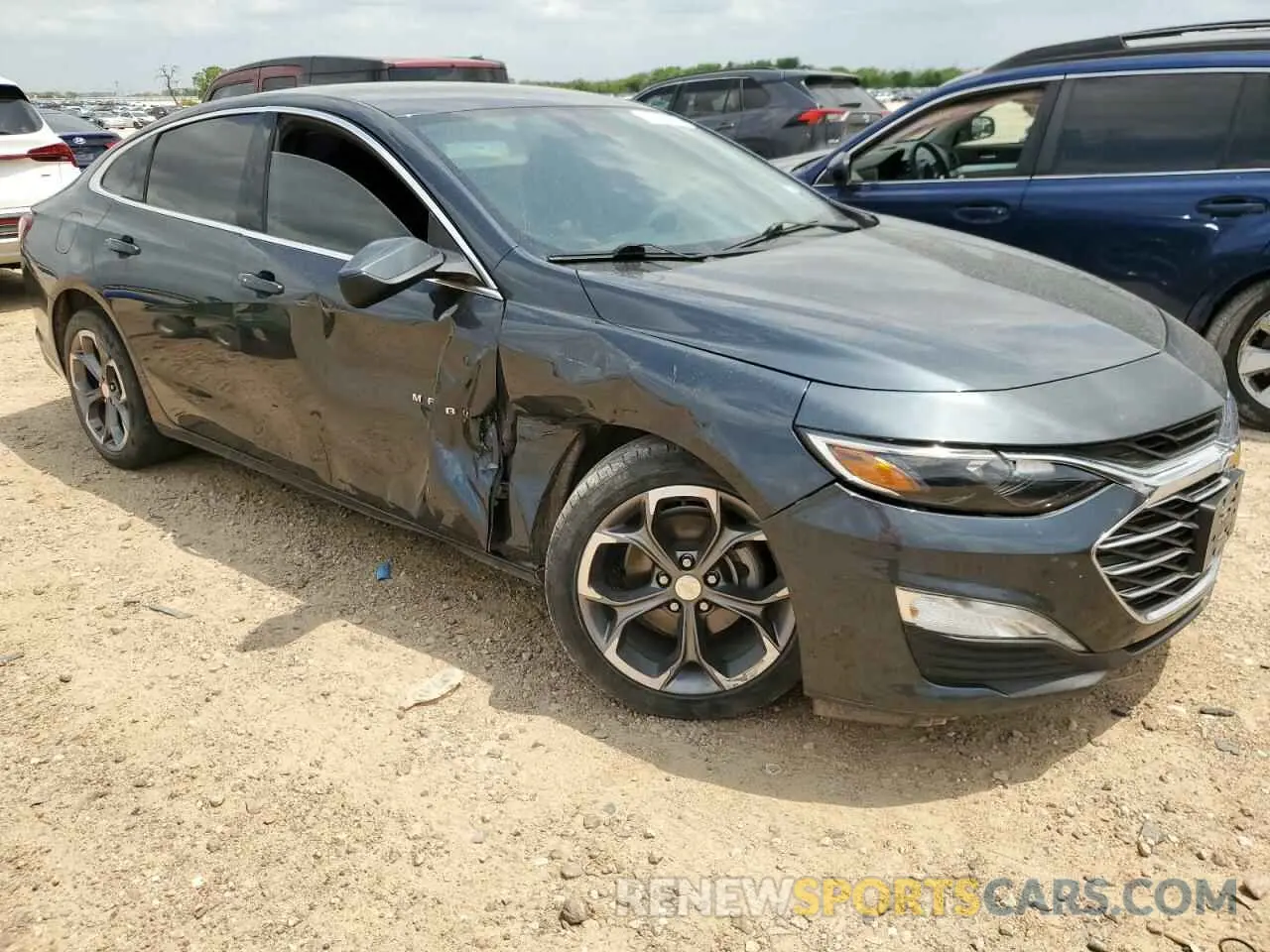 4 Photograph of a damaged car 1G1ZD5ST2MF021069 CHEVROLET MALIBU 2021