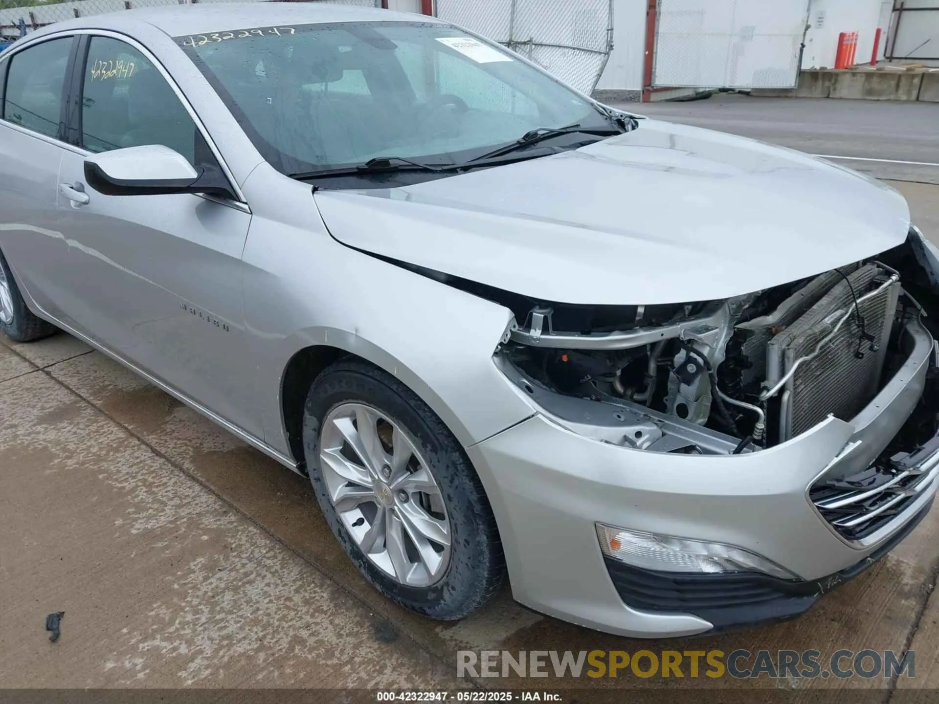 17 Photograph of a damaged car 1G1ZD5ST2MF024246 CHEVROLET MALIBU 2021