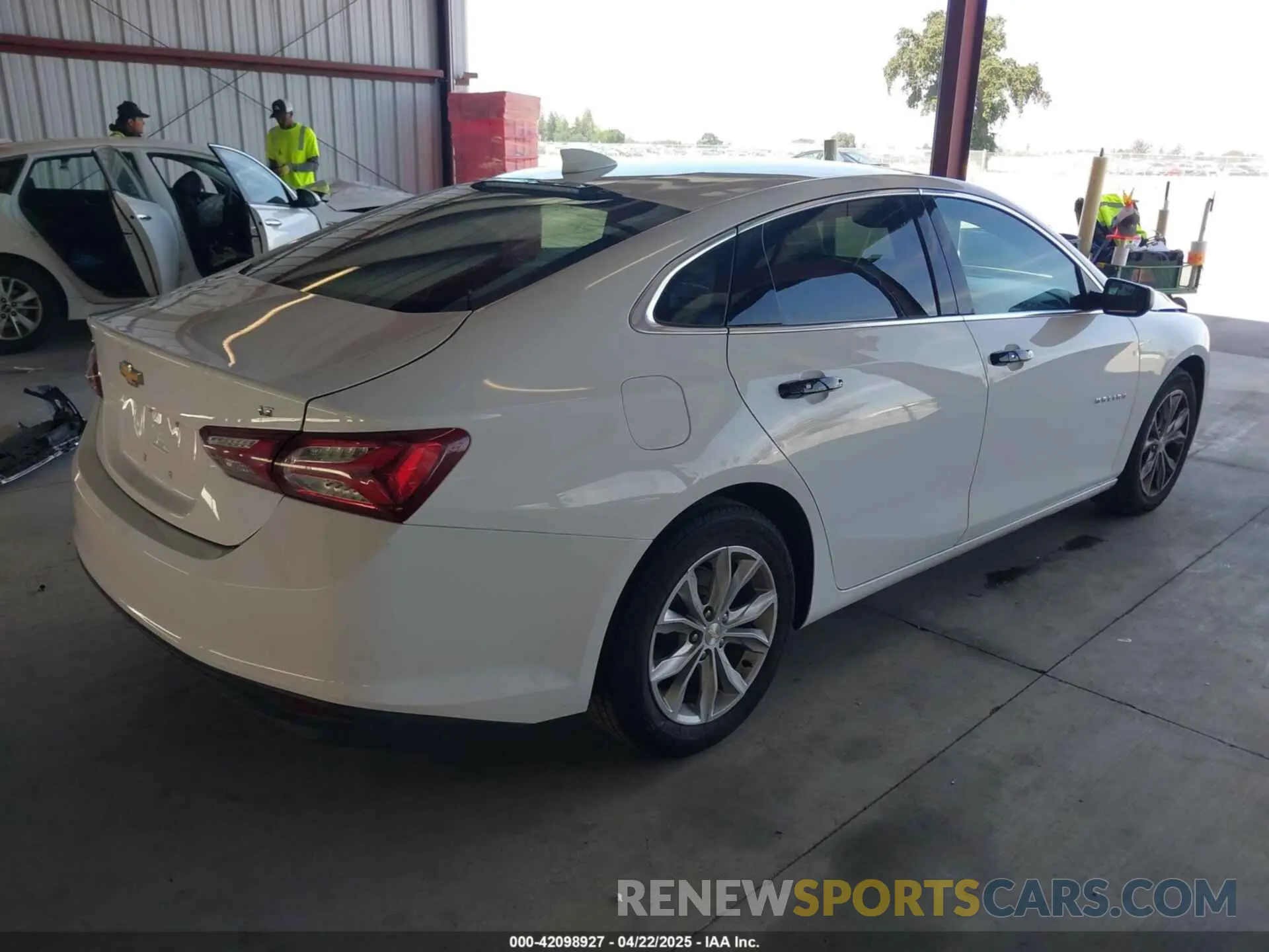4 Photograph of a damaged car 1G1ZD5ST2MF026675 CHEVROLET MALIBU 2021