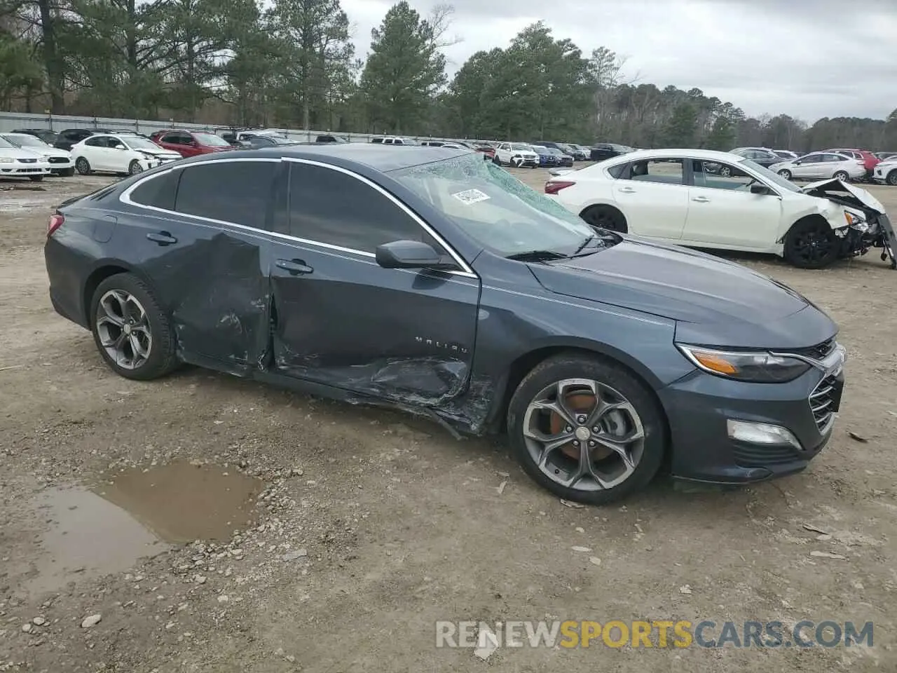 4 Photograph of a damaged car 1G1ZD5ST2MF043783 CHEVROLET MALIBU 2021