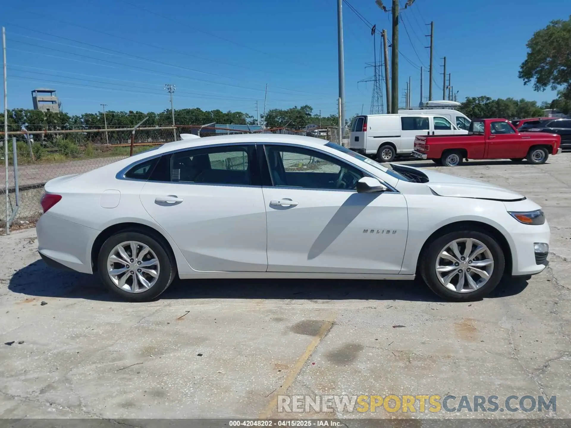 14 Photograph of a damaged car 1G1ZD5ST3MF010646 CHEVROLET MALIBU 2021