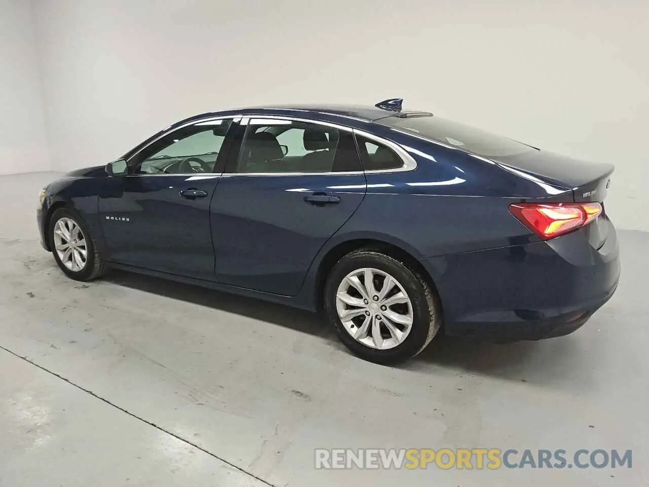 2 Photograph of a damaged car 1G1ZD5ST3MF013160 CHEVROLET MALIBU 2021