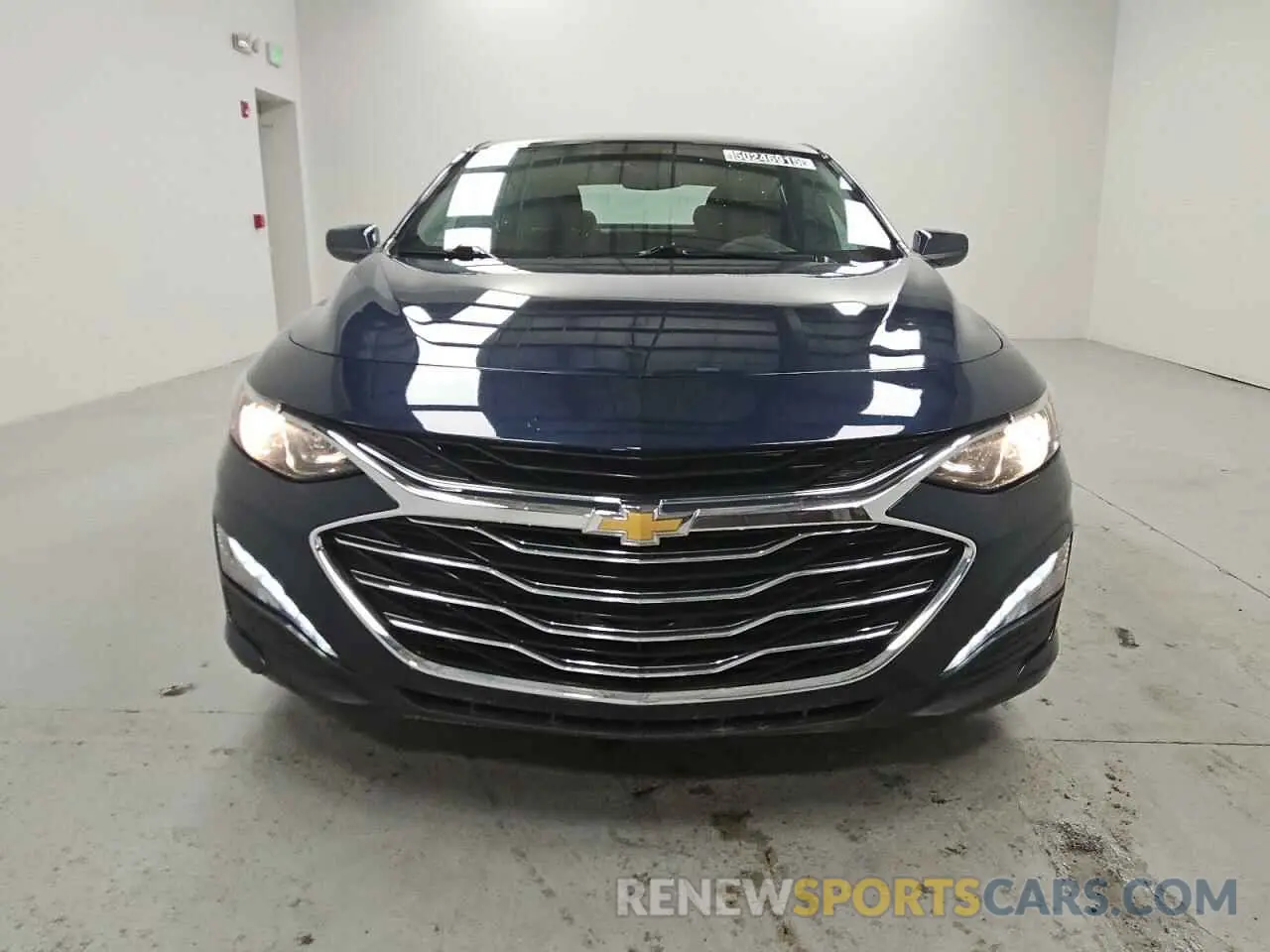 5 Photograph of a damaged car 1G1ZD5ST3MF013160 CHEVROLET MALIBU 2021