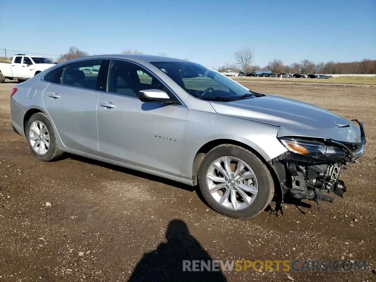 4 Photograph of a damaged car 1G1ZD5ST3MF024790 CHEVROLET MALIBU 2021