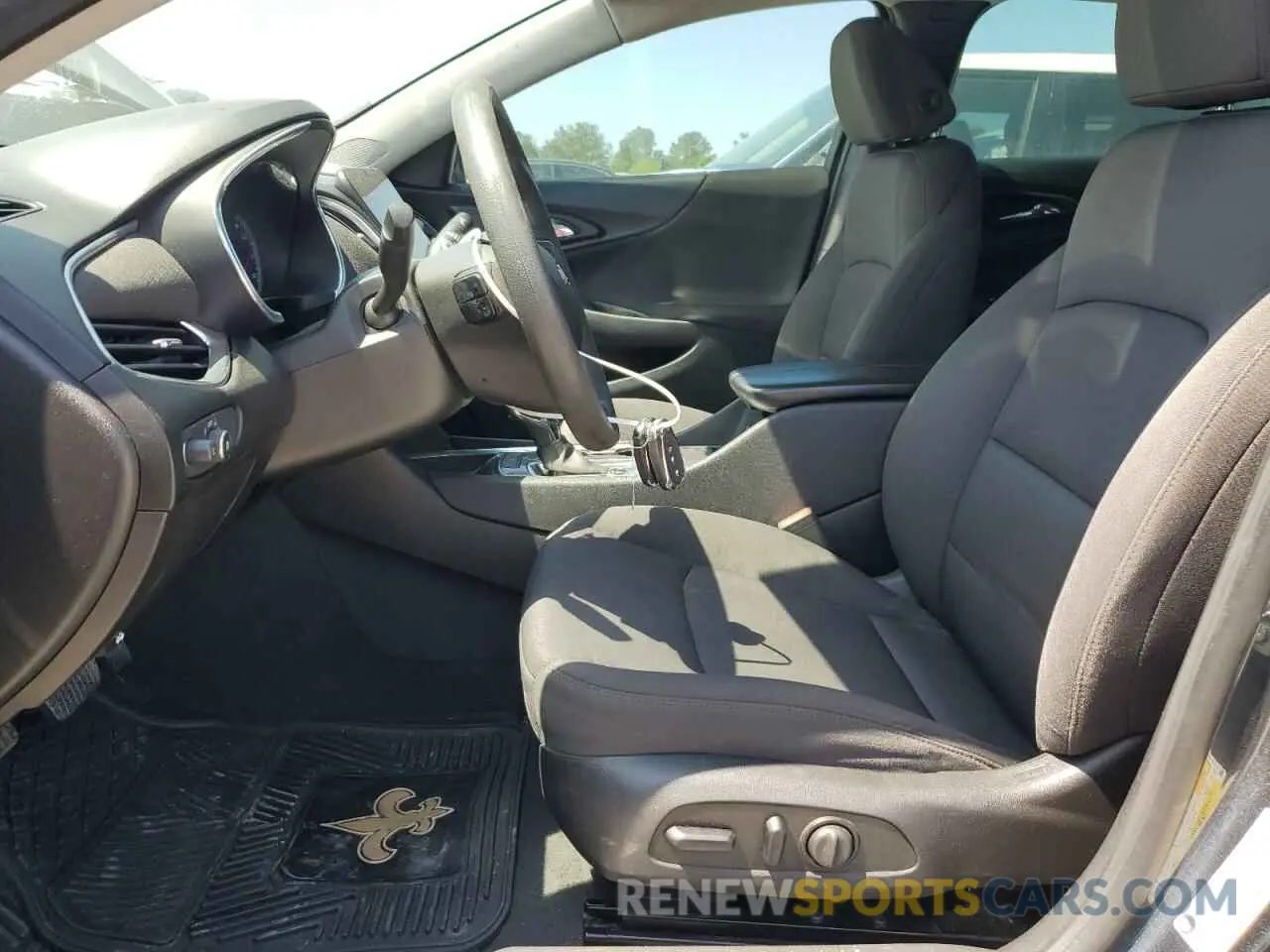 7 Photograph of a damaged car 1G1ZD5ST3MF061127 CHEVROLET MALIBU 2021