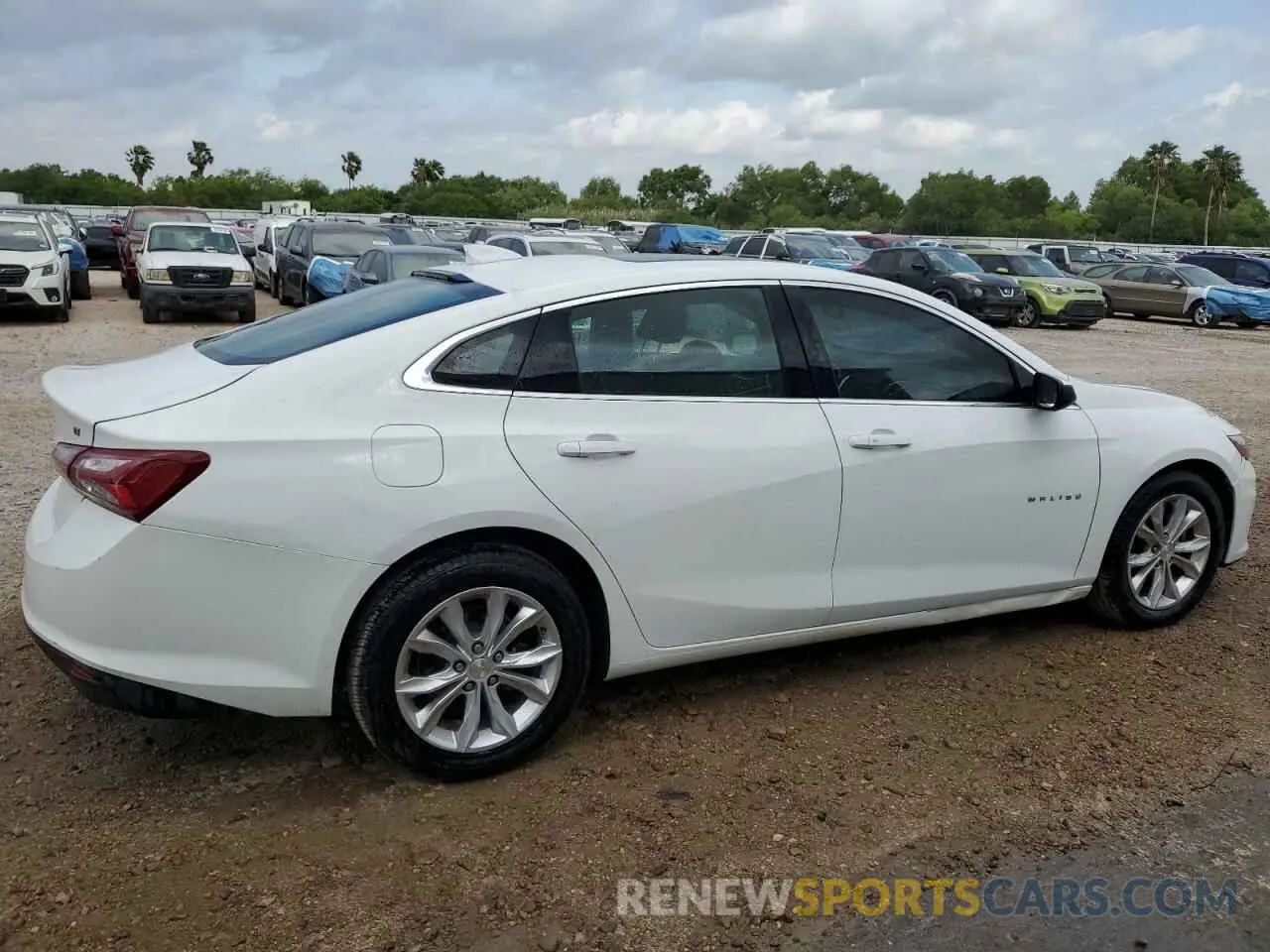 3 Photograph of a damaged car 1G1ZD5ST3MF068546 CHEVROLET MALIBU 2021