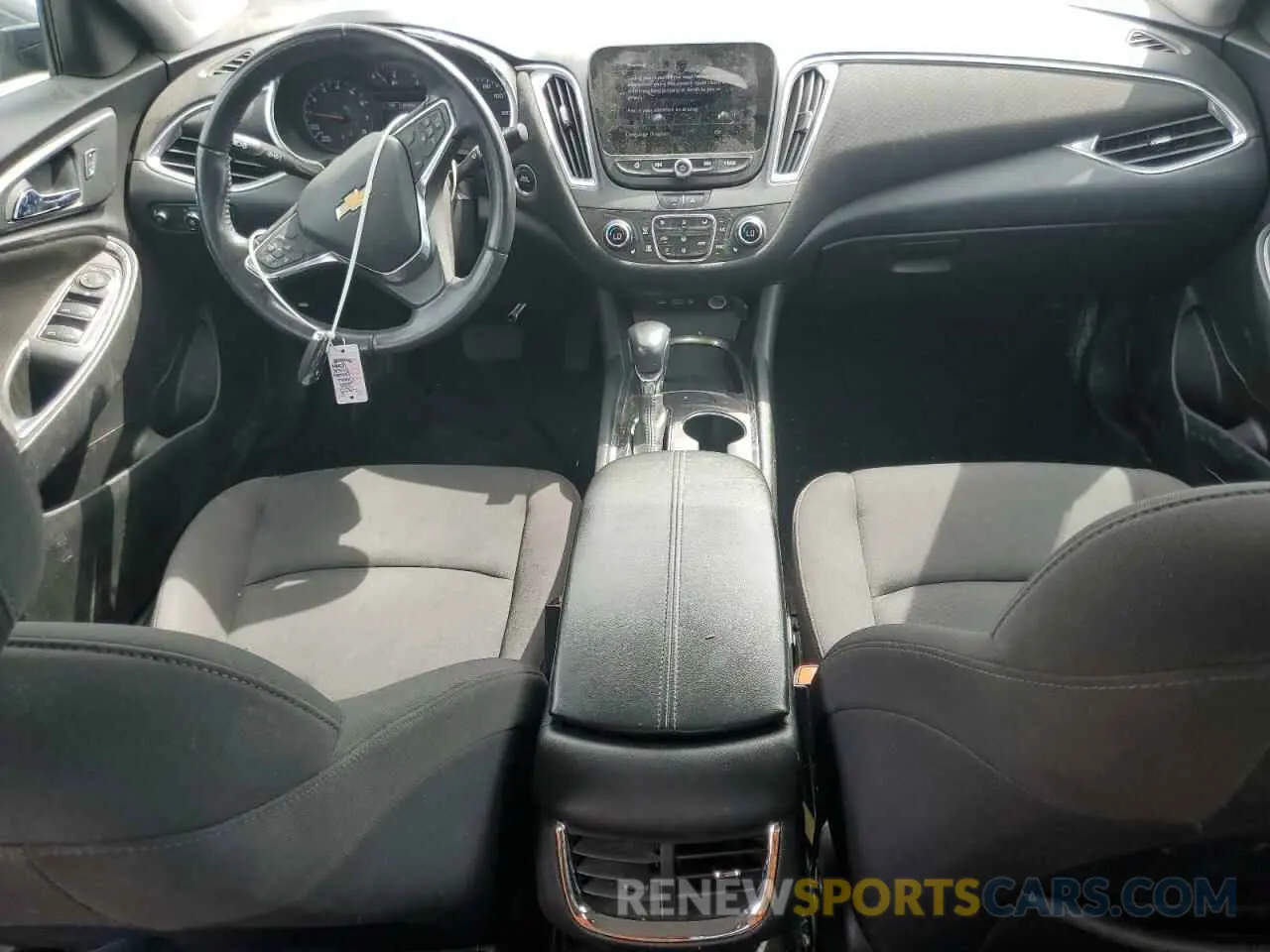 8 Photograph of a damaged car 1G1ZD5ST3MF069163 CHEVROLET MALIBU 2021