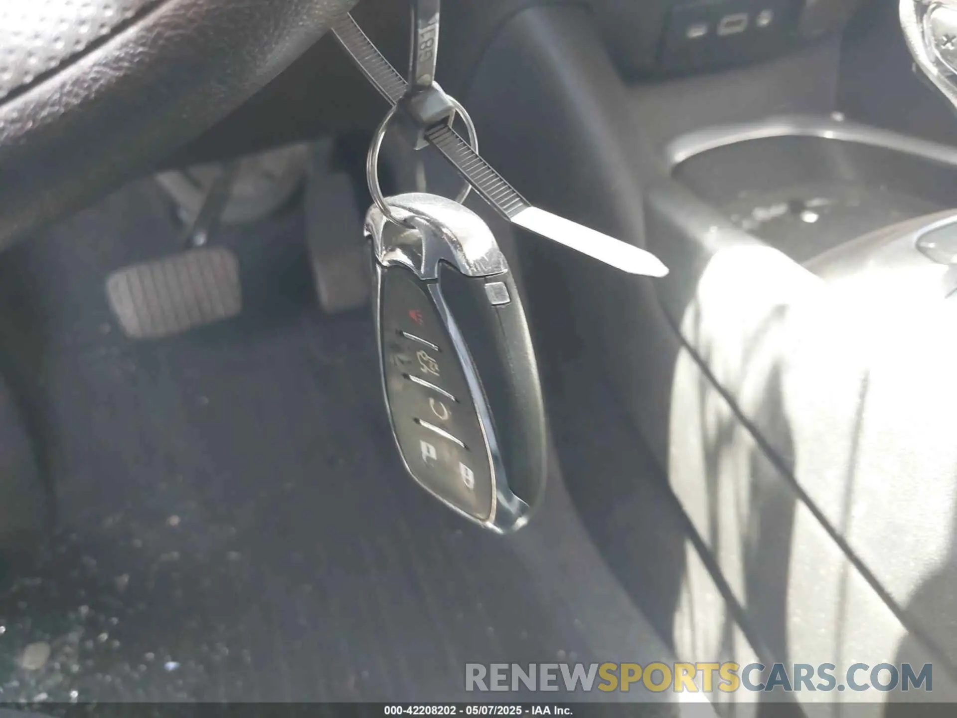 11 Photograph of a damaged car 1G1ZD5ST3MF077960 CHEVROLET MALIBU 2021