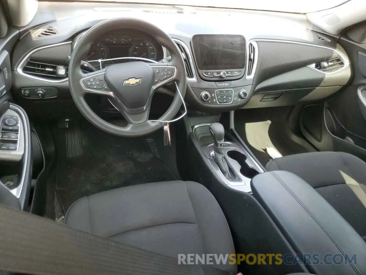 8 Photograph of a damaged car 1G1ZD5ST4MF011336 CHEVROLET MALIBU 2021