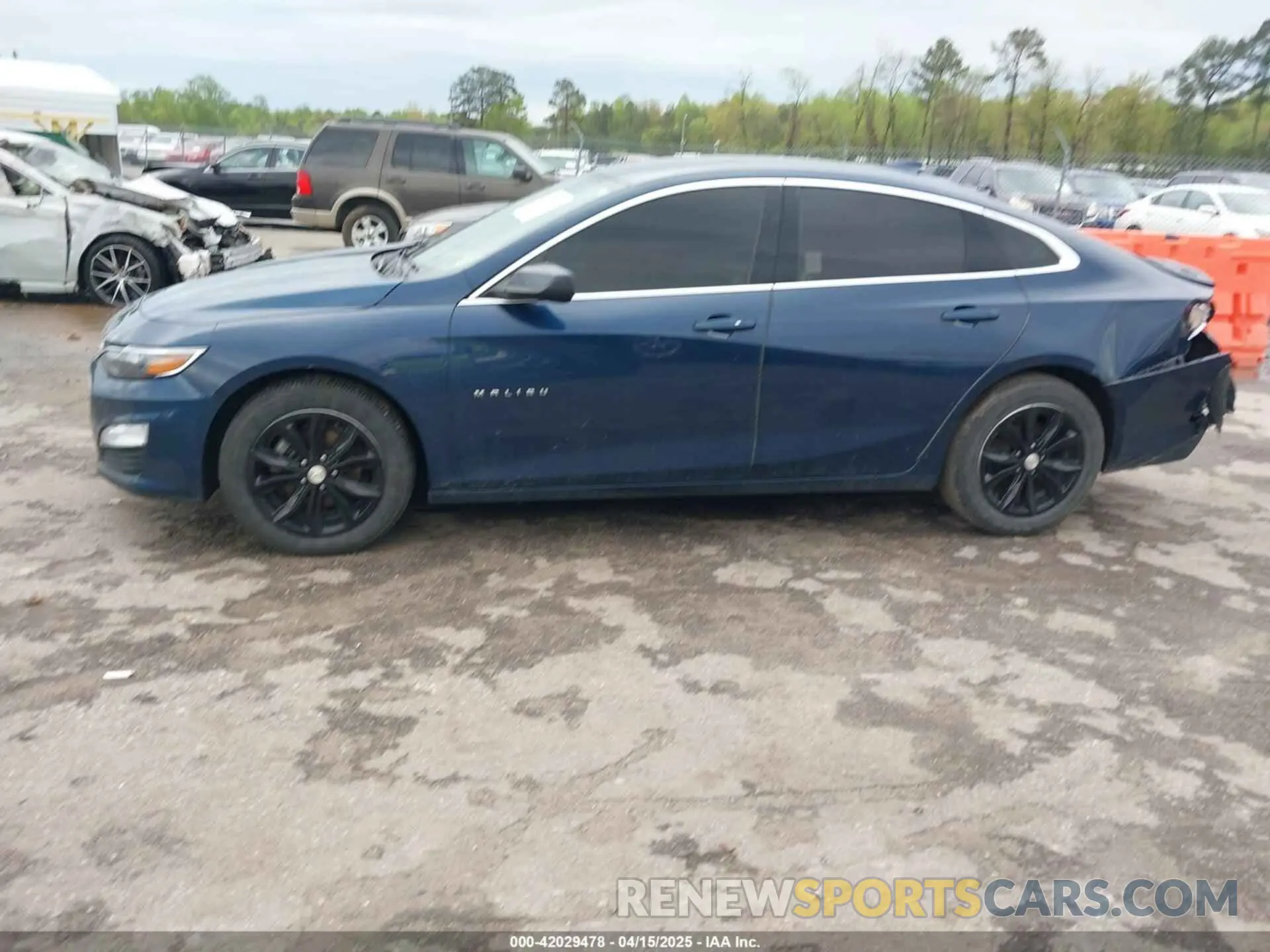 14 Photograph of a damaged car 1G1ZD5ST4MF018366 CHEVROLET MALIBU 2021
