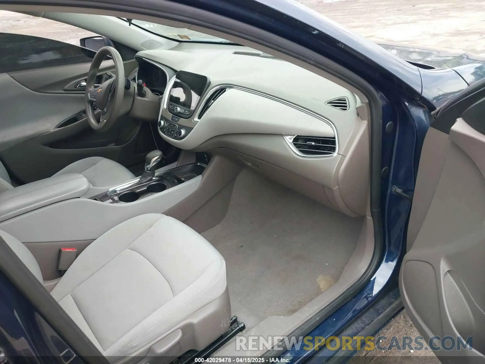 5 Photograph of a damaged car 1G1ZD5ST4MF018366 CHEVROLET MALIBU 2021