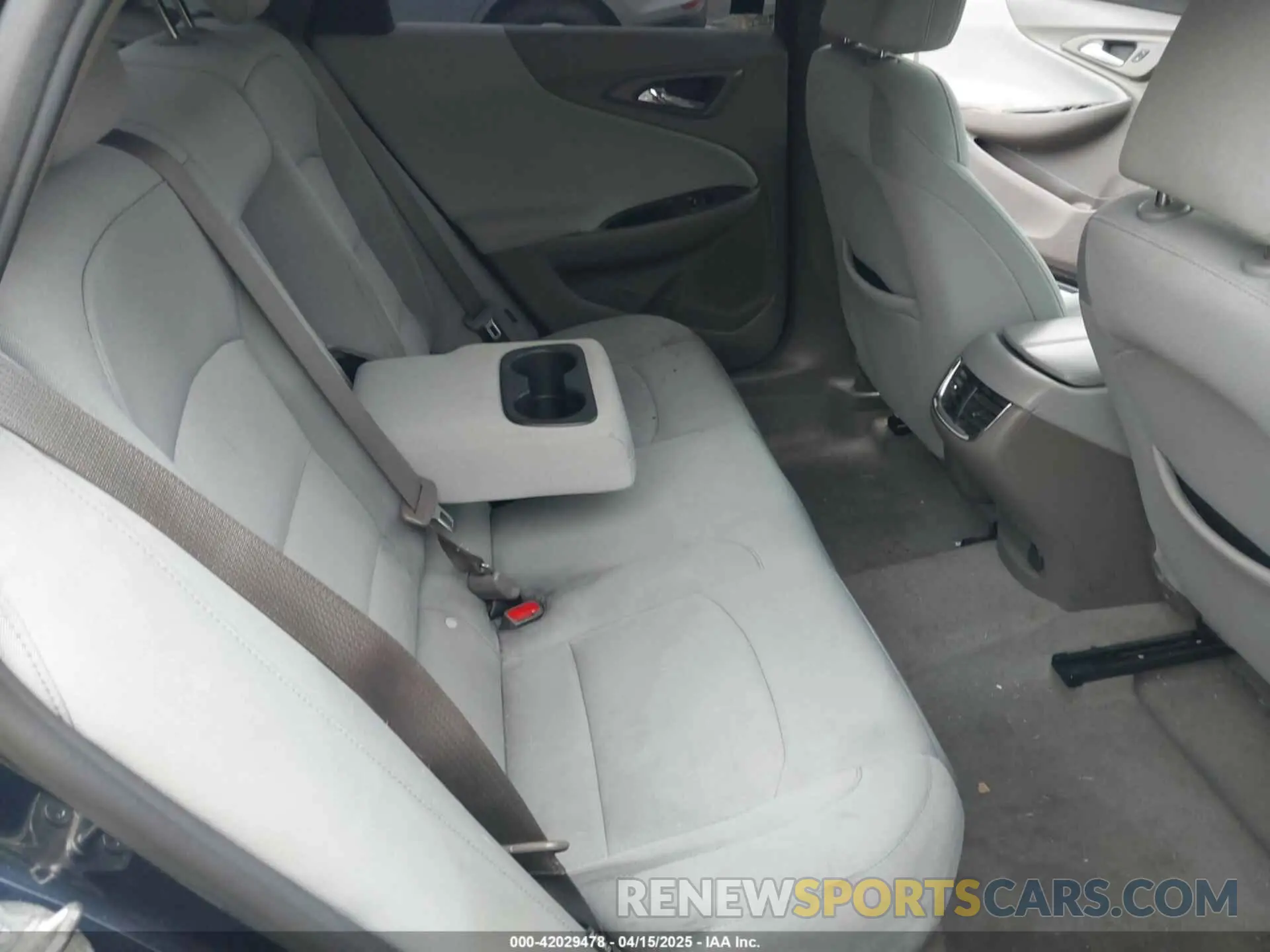8 Photograph of a damaged car 1G1ZD5ST4MF018366 CHEVROLET MALIBU 2021