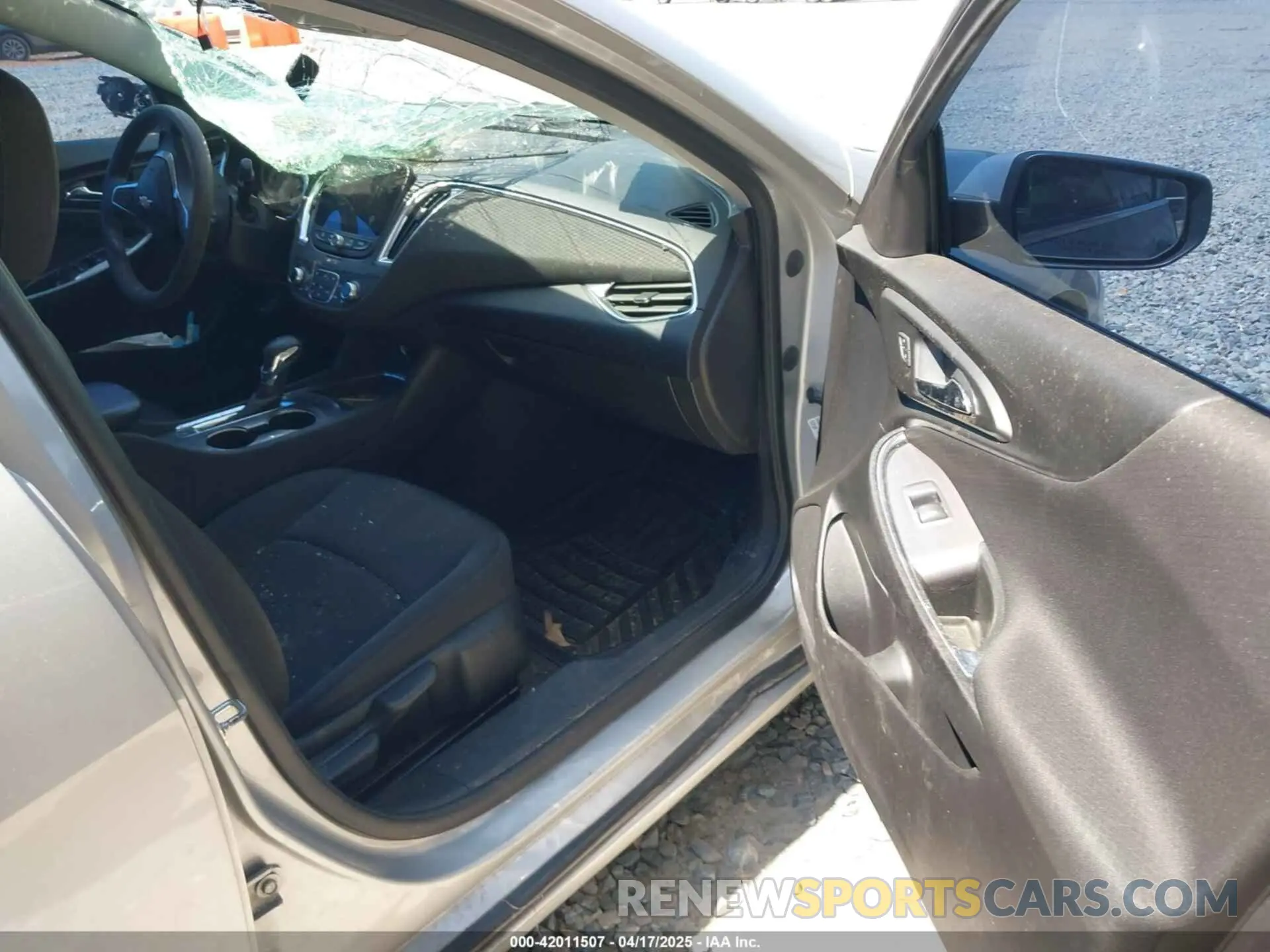 5 Photograph of a damaged car 1G1ZD5ST4MF027942 CHEVROLET MALIBU 2021