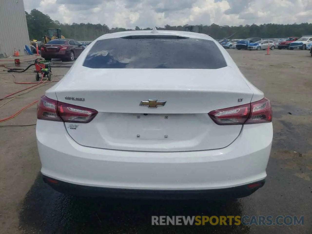6 Photograph of a damaged car 1G1ZD5ST4MF030453 CHEVROLET MALIBU 2021
