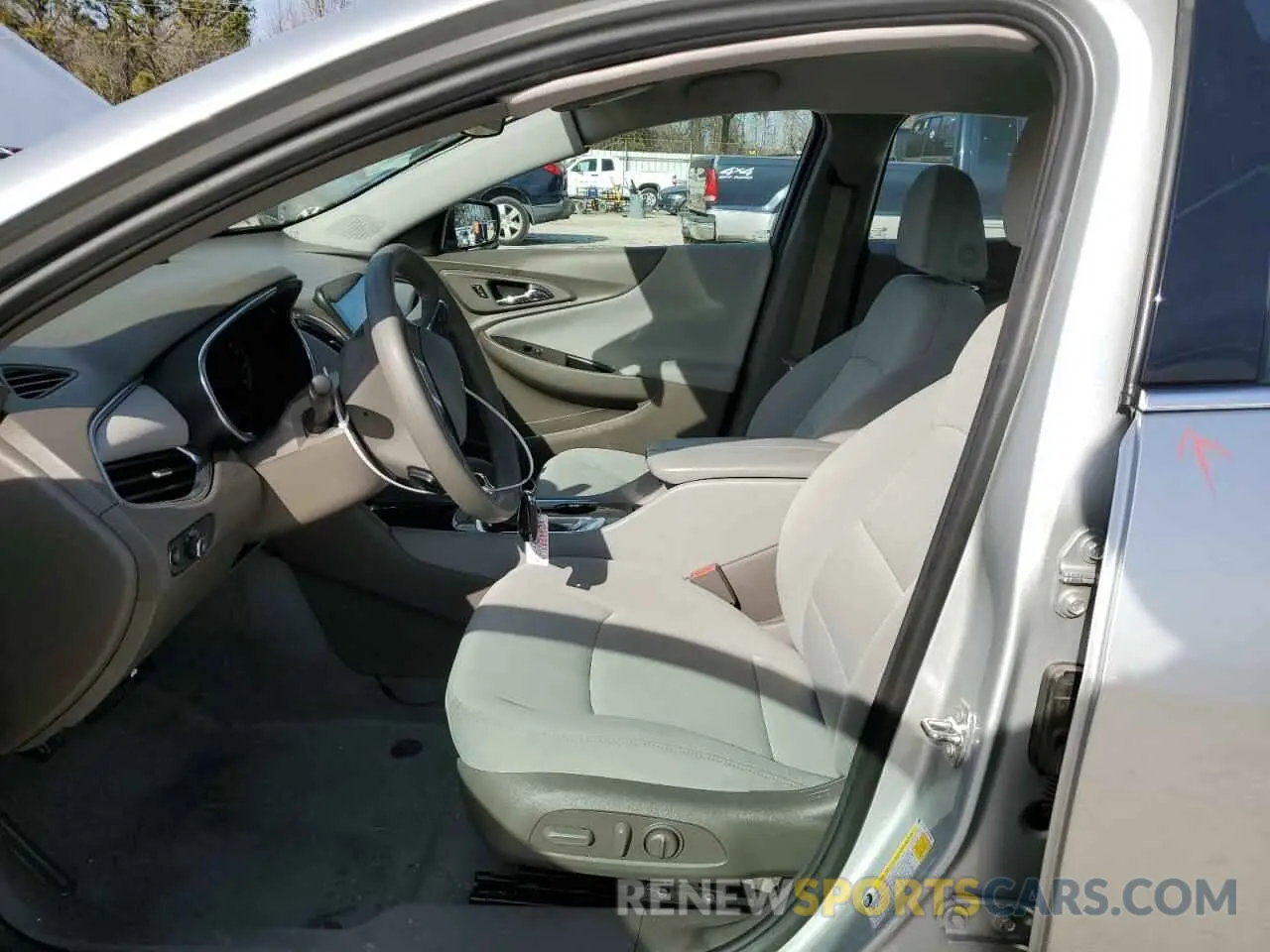 7 Photograph of a damaged car 1G1ZD5ST4MF034986 CHEVROLET MALIBU 2021