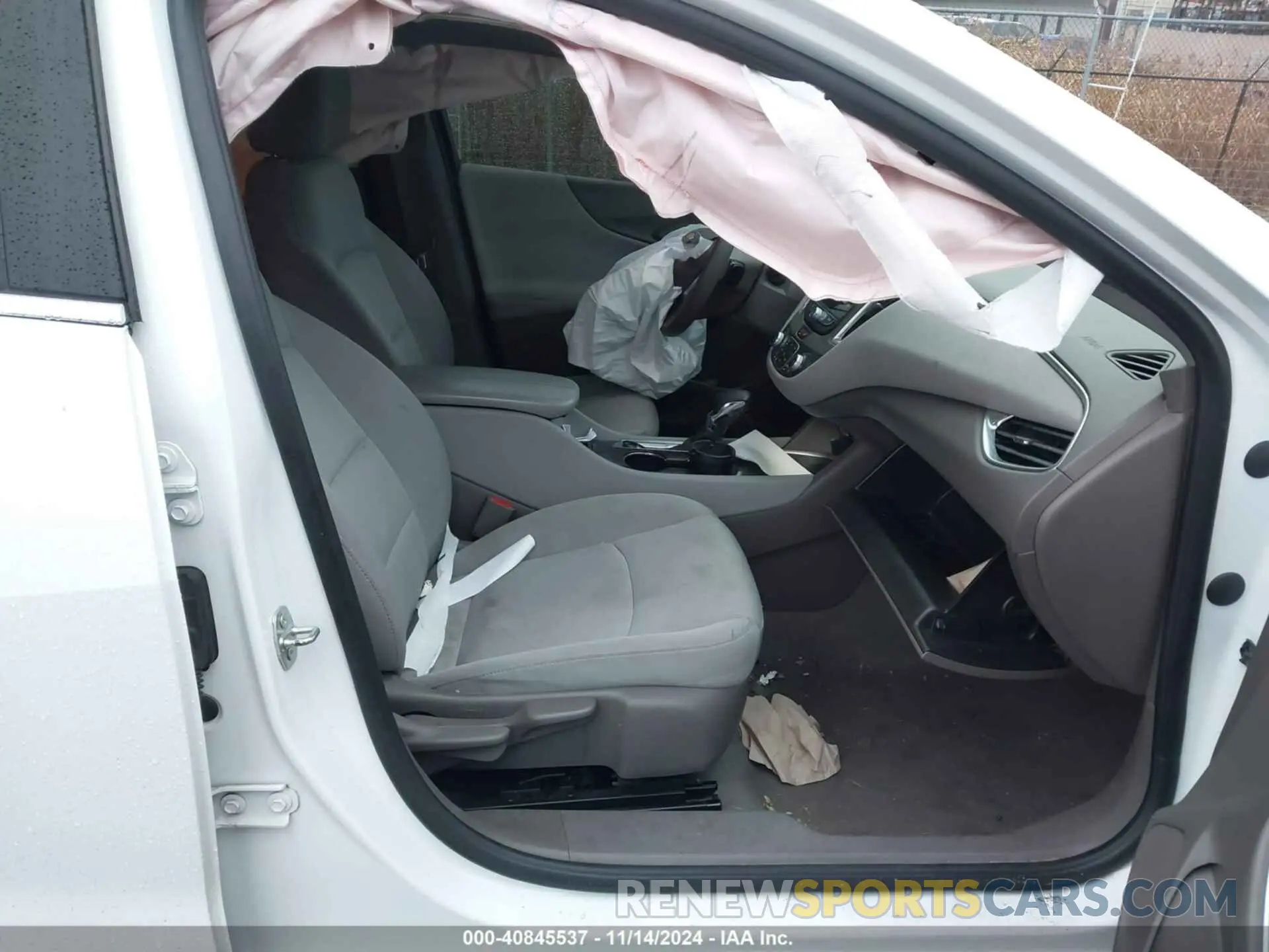 5 Photograph of a damaged car 1G1ZD5ST4MF047673 CHEVROLET MALIBU 2021