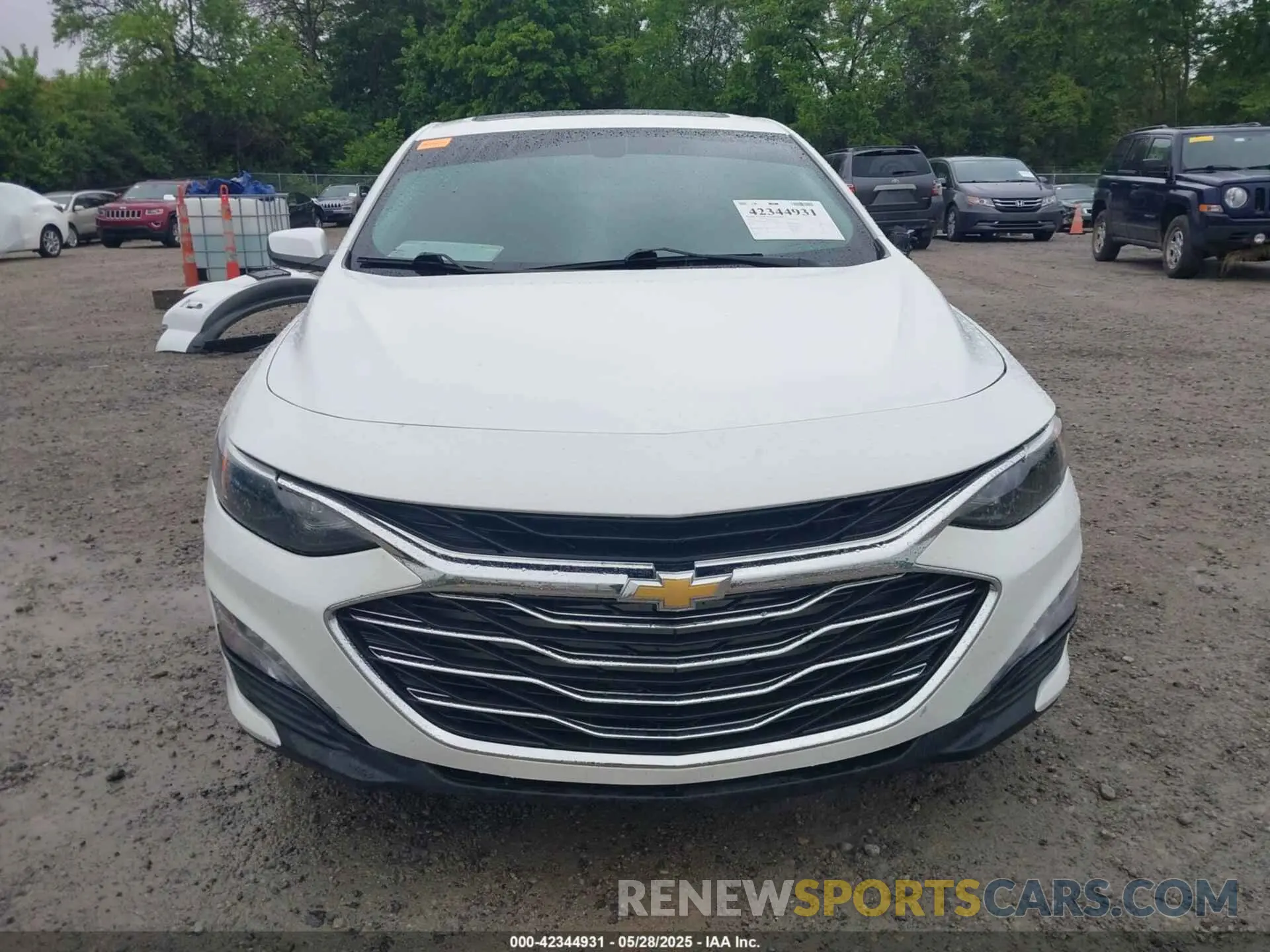 12 Photograph of a damaged car 1G1ZD5ST4MF056311 CHEVROLET MALIBU 2021