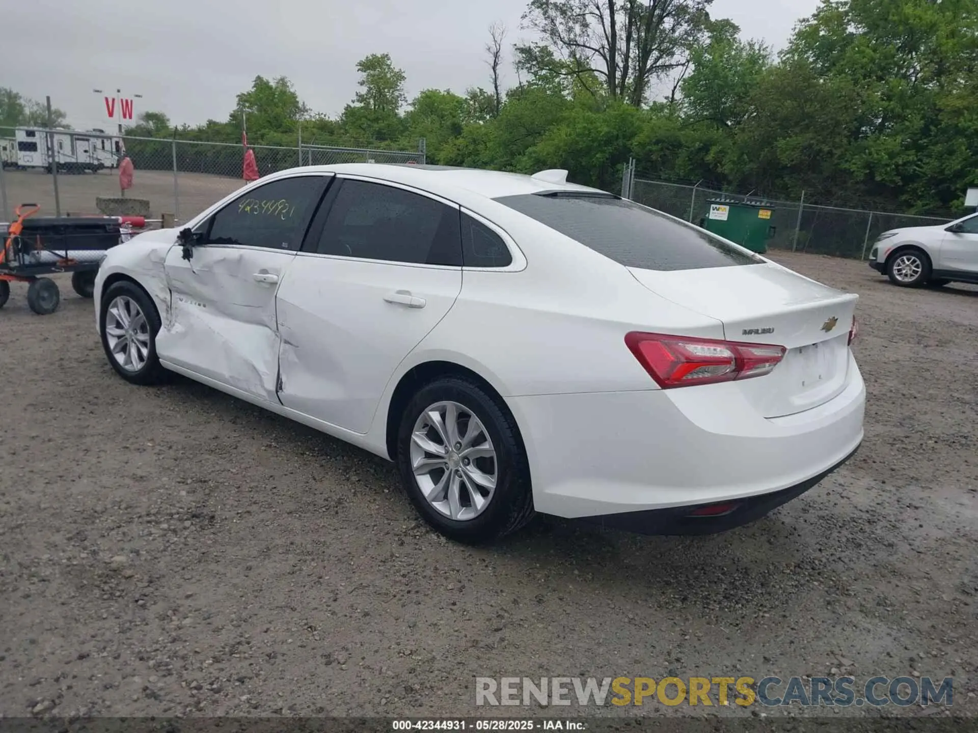 3 Photograph of a damaged car 1G1ZD5ST4MF056311 CHEVROLET MALIBU 2021
