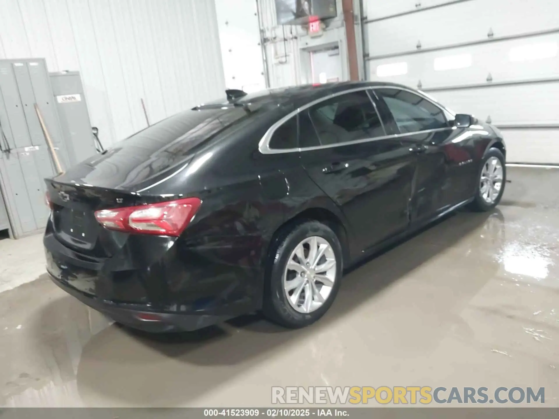 4 Photograph of a damaged car 1G1ZD5ST4MF060570 CHEVROLET MALIBU 2021