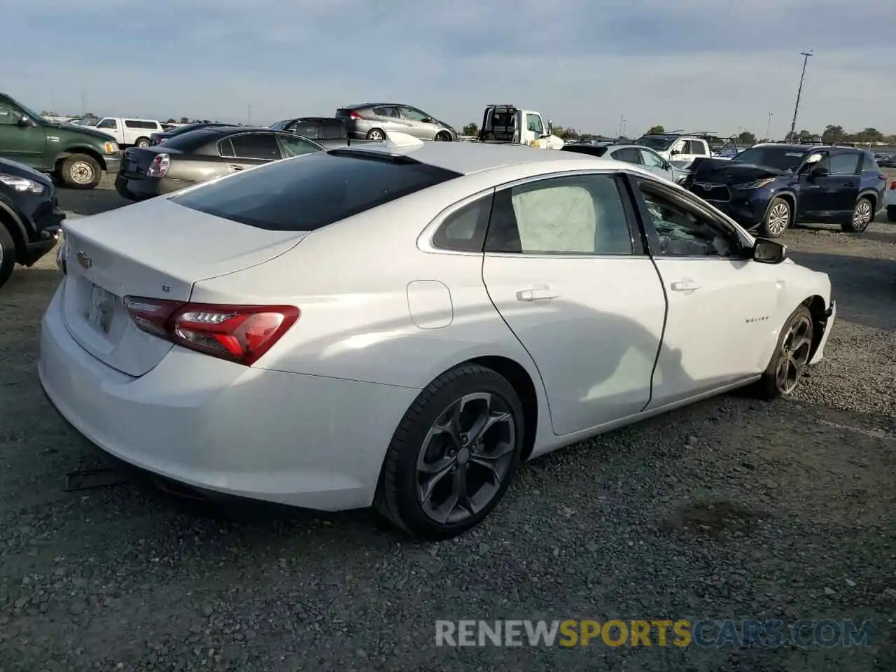 3 Photograph of a damaged car 1G1ZD5ST4MF068040 CHEVROLET MALIBU 2021