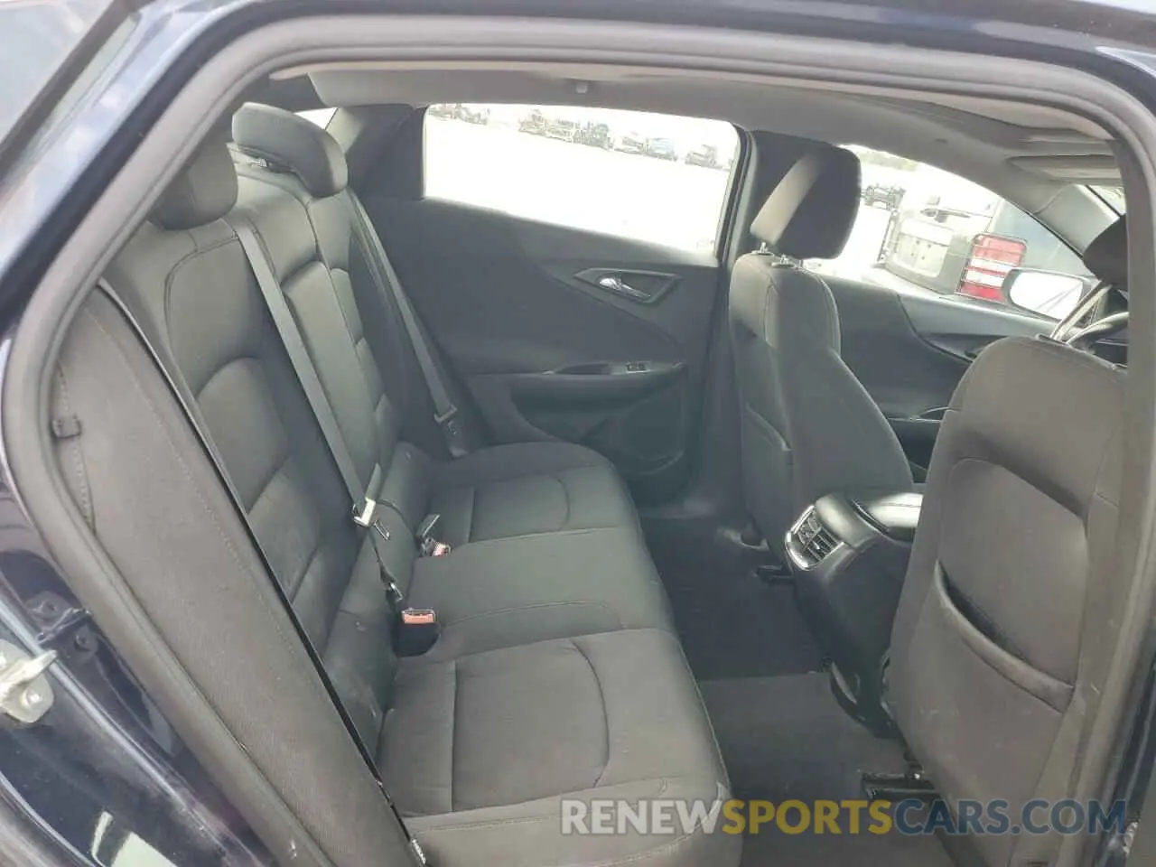 10 Photograph of a damaged car 1G1ZD5ST5MF003844 CHEVROLET MALIBU 2021