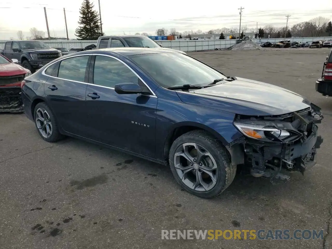 4 Photograph of a damaged car 1G1ZD5ST5MF003844 CHEVROLET MALIBU 2021