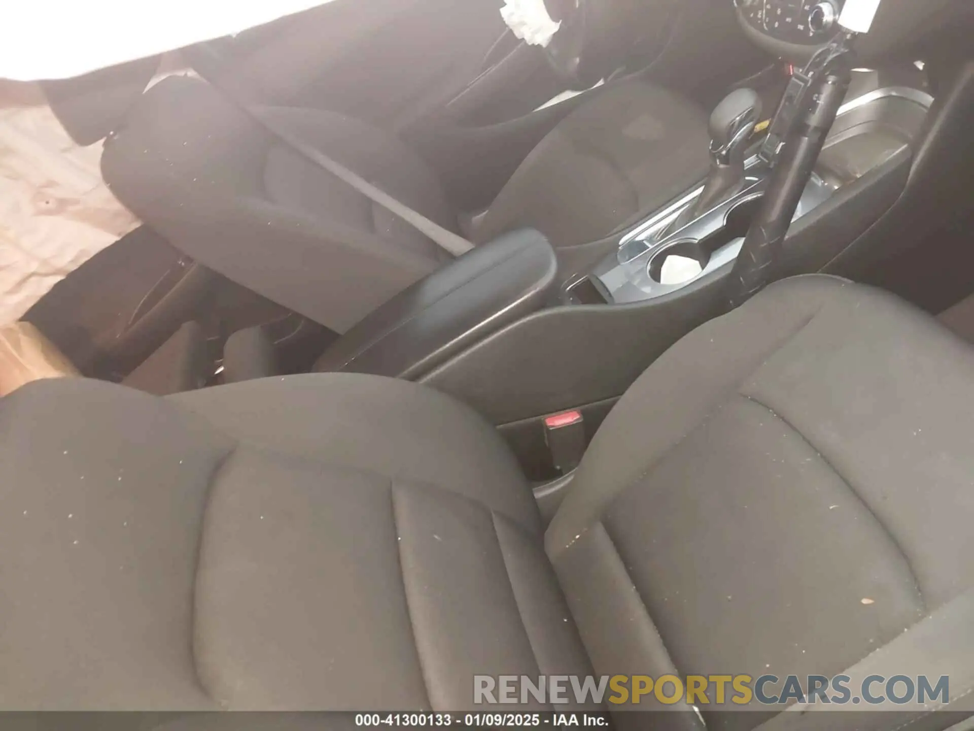 5 Photograph of a damaged car 1G1ZD5ST5MF012463 CHEVROLET MALIBU 2021