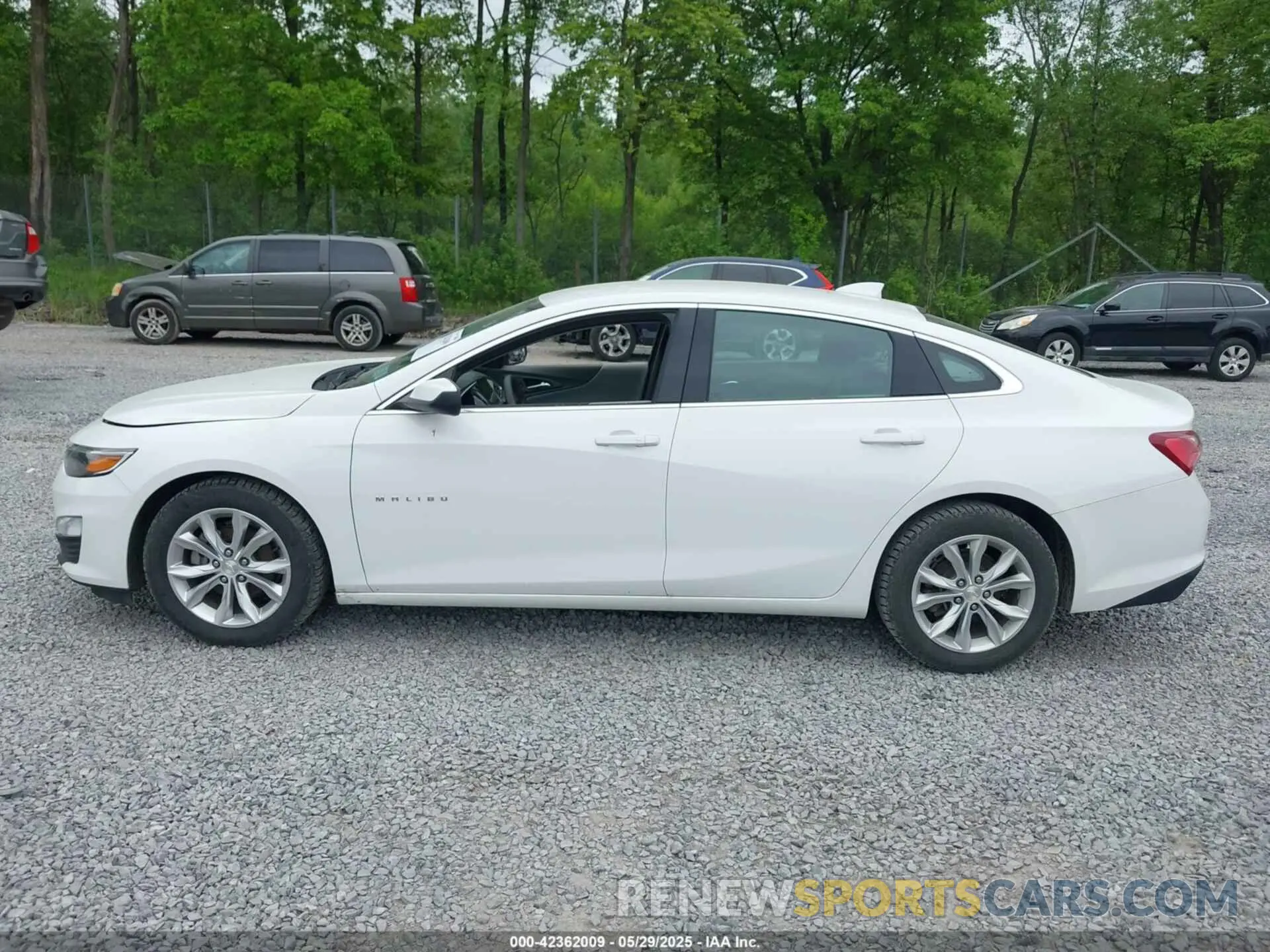 14 Photograph of a damaged car 1G1ZD5ST5MF013015 CHEVROLET MALIBU 2021