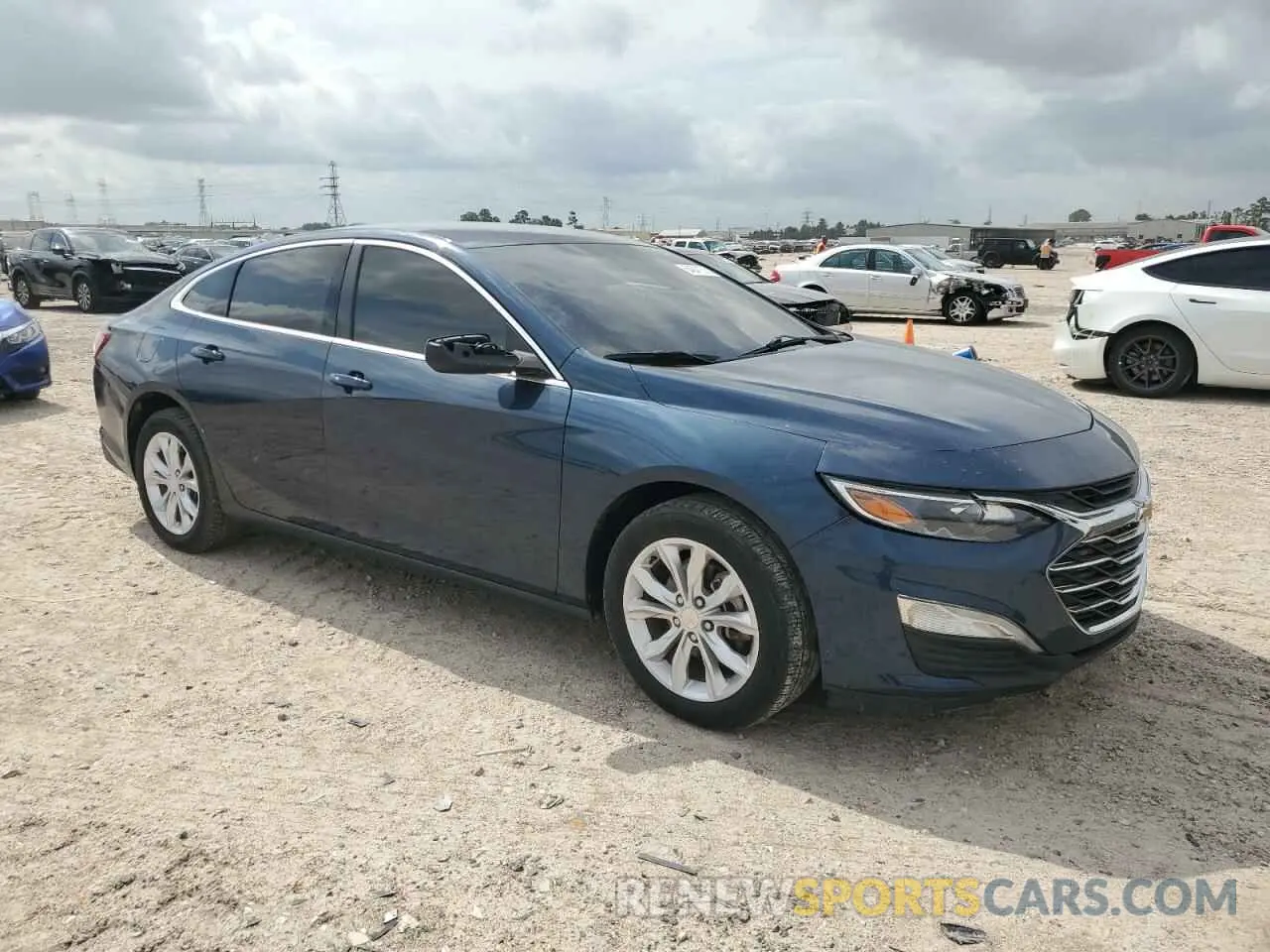 4 Photograph of a damaged car 1G1ZD5ST5MF029988 CHEVROLET MALIBU 2021