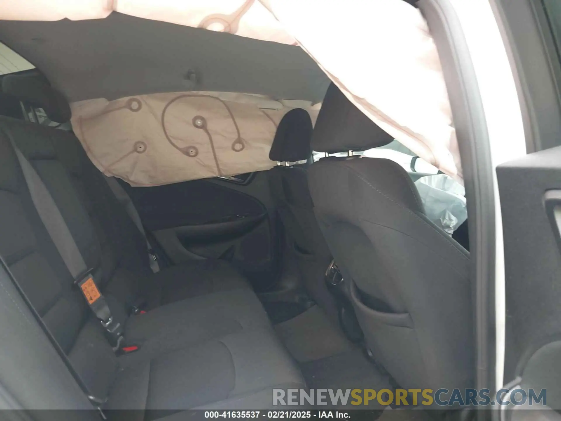 8 Photograph of a damaged car 1G1ZD5ST5MF045933 CHEVROLET MALIBU 2021