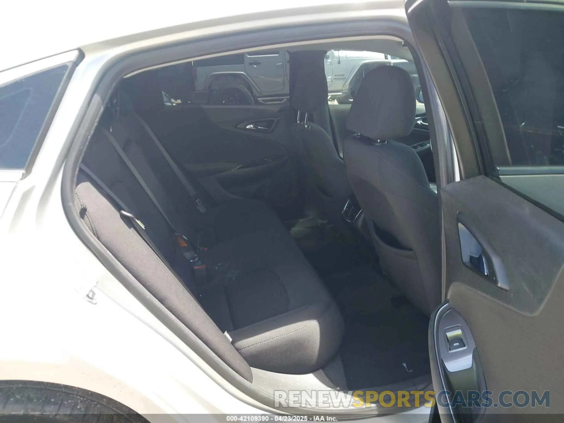 8 Photograph of a damaged car 1G1ZD5ST5MF066796 CHEVROLET MALIBU 2021