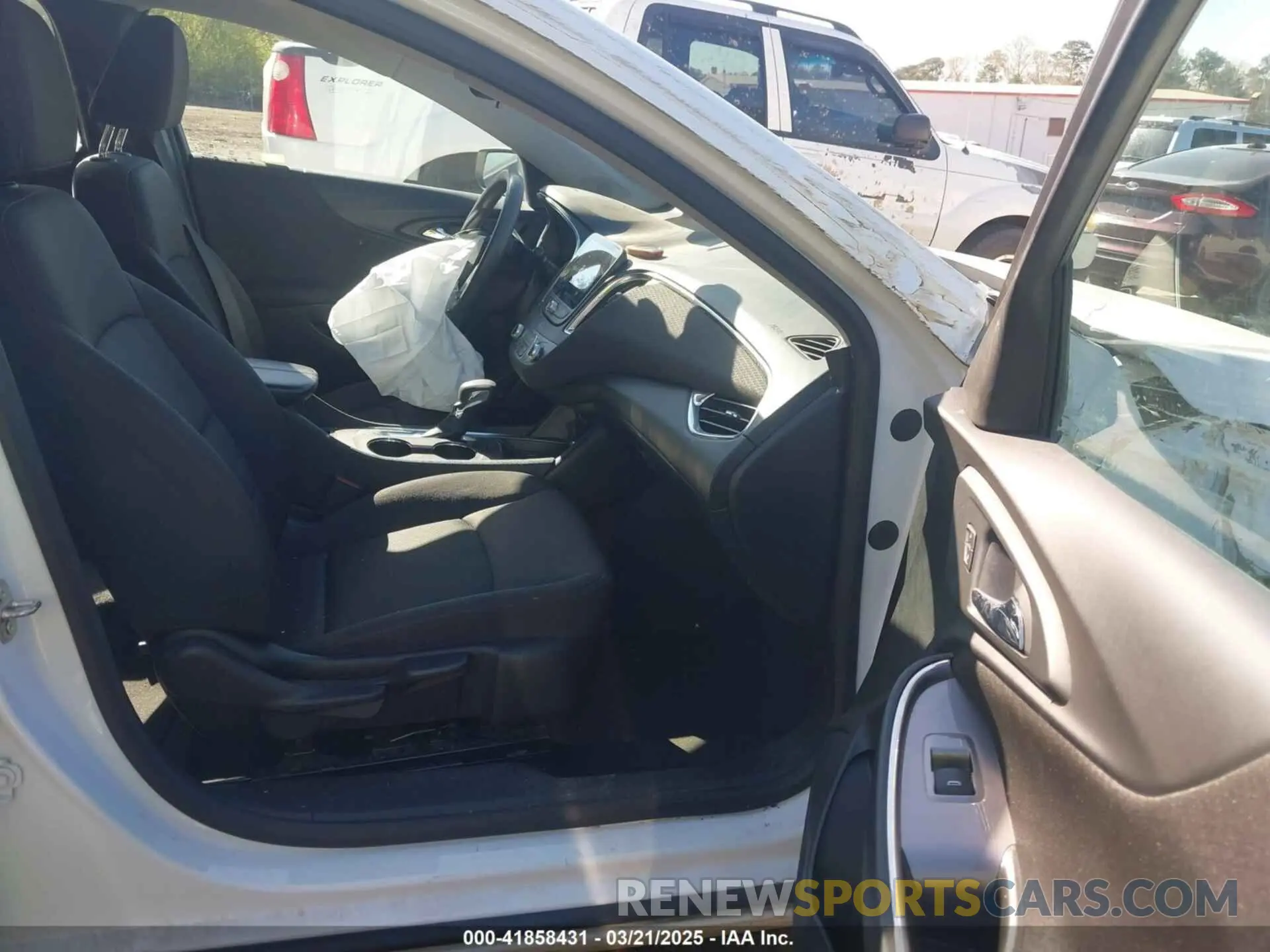 5 Photograph of a damaged car 1G1ZD5ST5MF071268 CHEVROLET MALIBU 2021