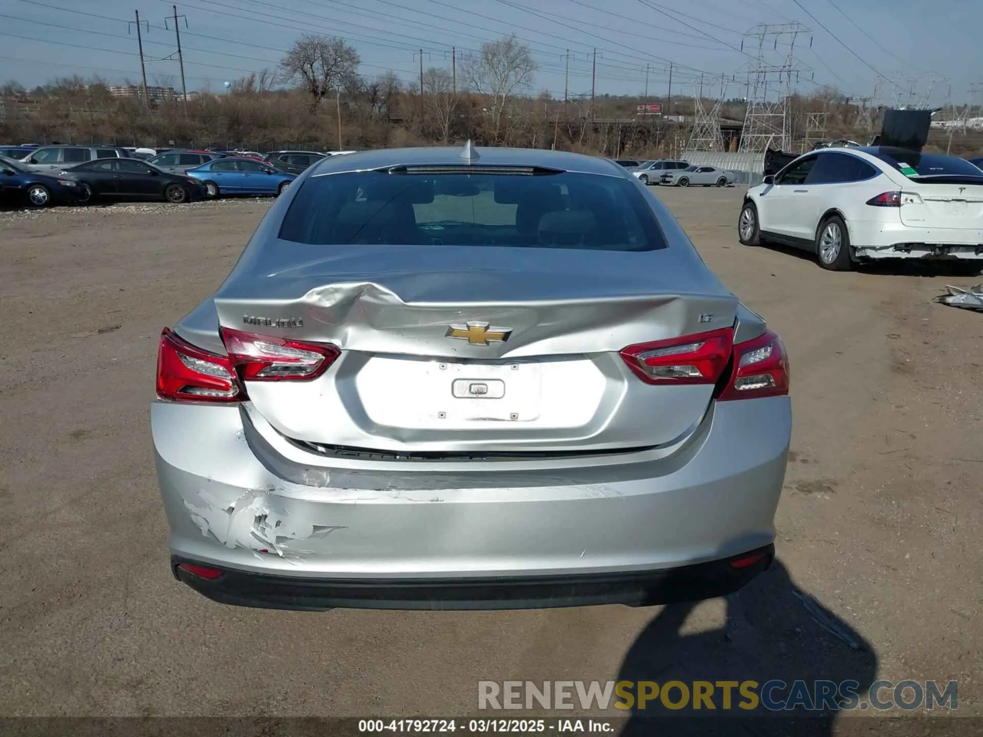 17 Photograph of a damaged car 1G1ZD5ST5MF078043 CHEVROLET MALIBU 2021