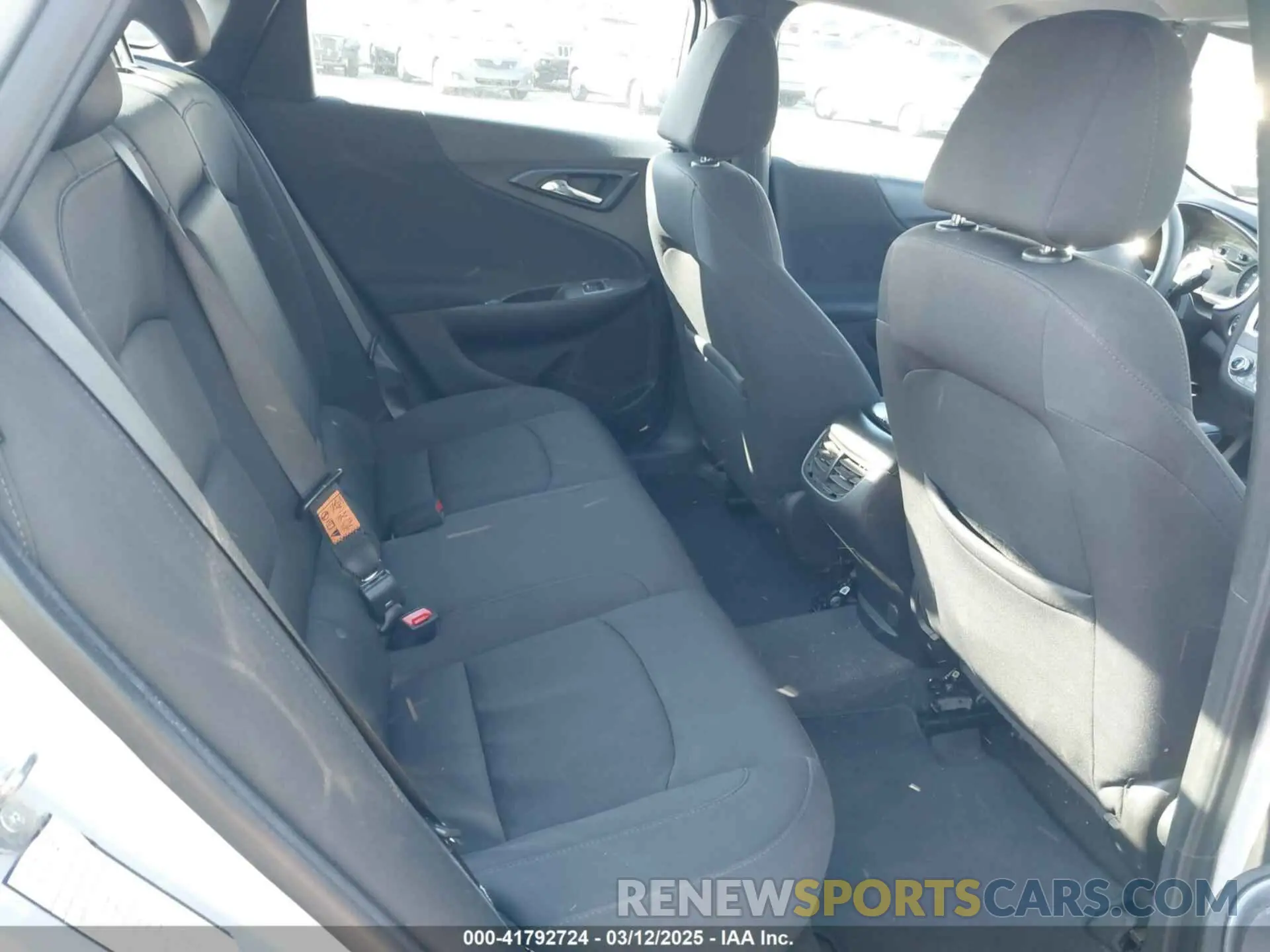 8 Photograph of a damaged car 1G1ZD5ST5MF078043 CHEVROLET MALIBU 2021