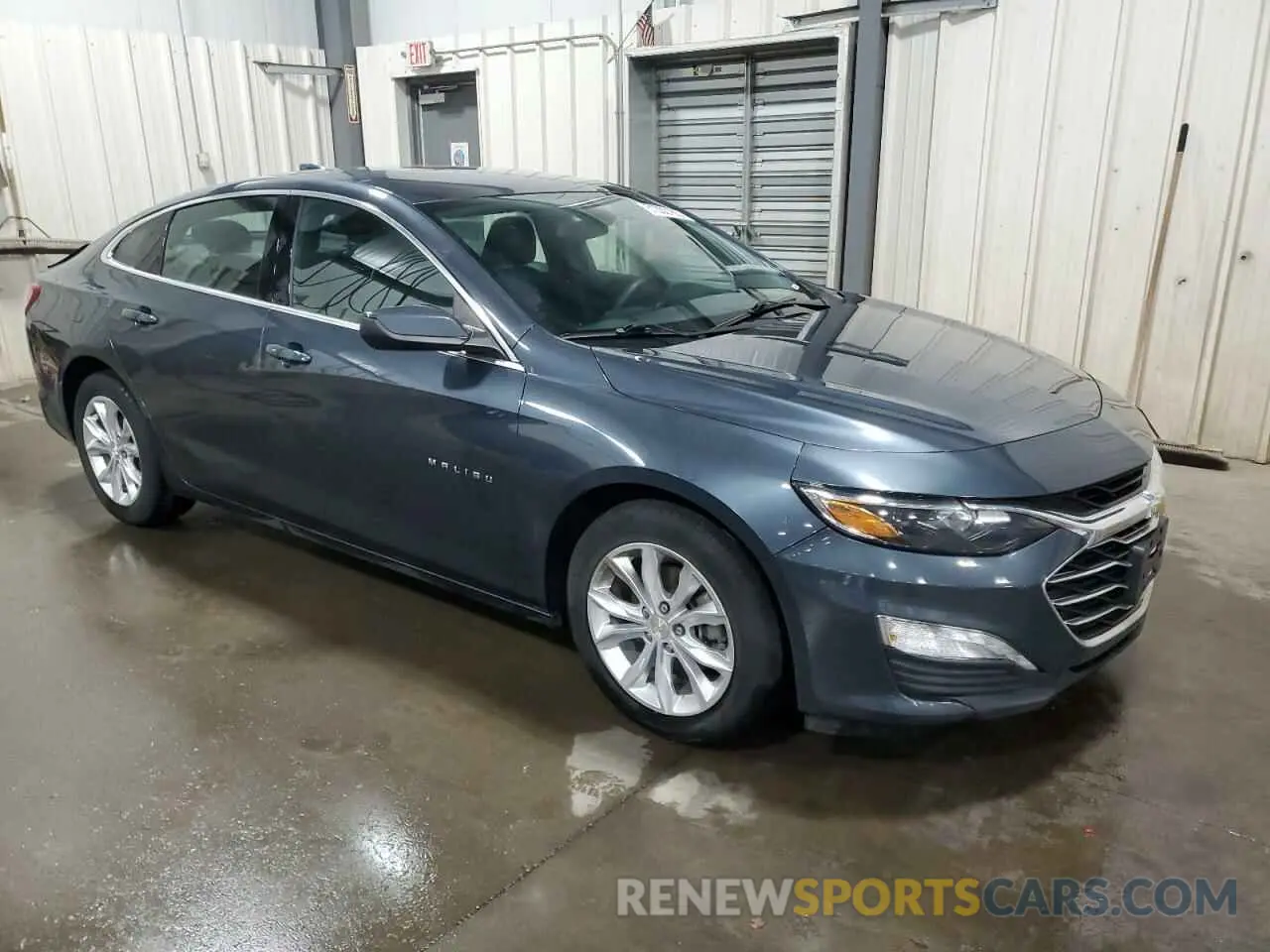 4 Photograph of a damaged car 1G1ZD5ST6MF003142 CHEVROLET MALIBU 2021