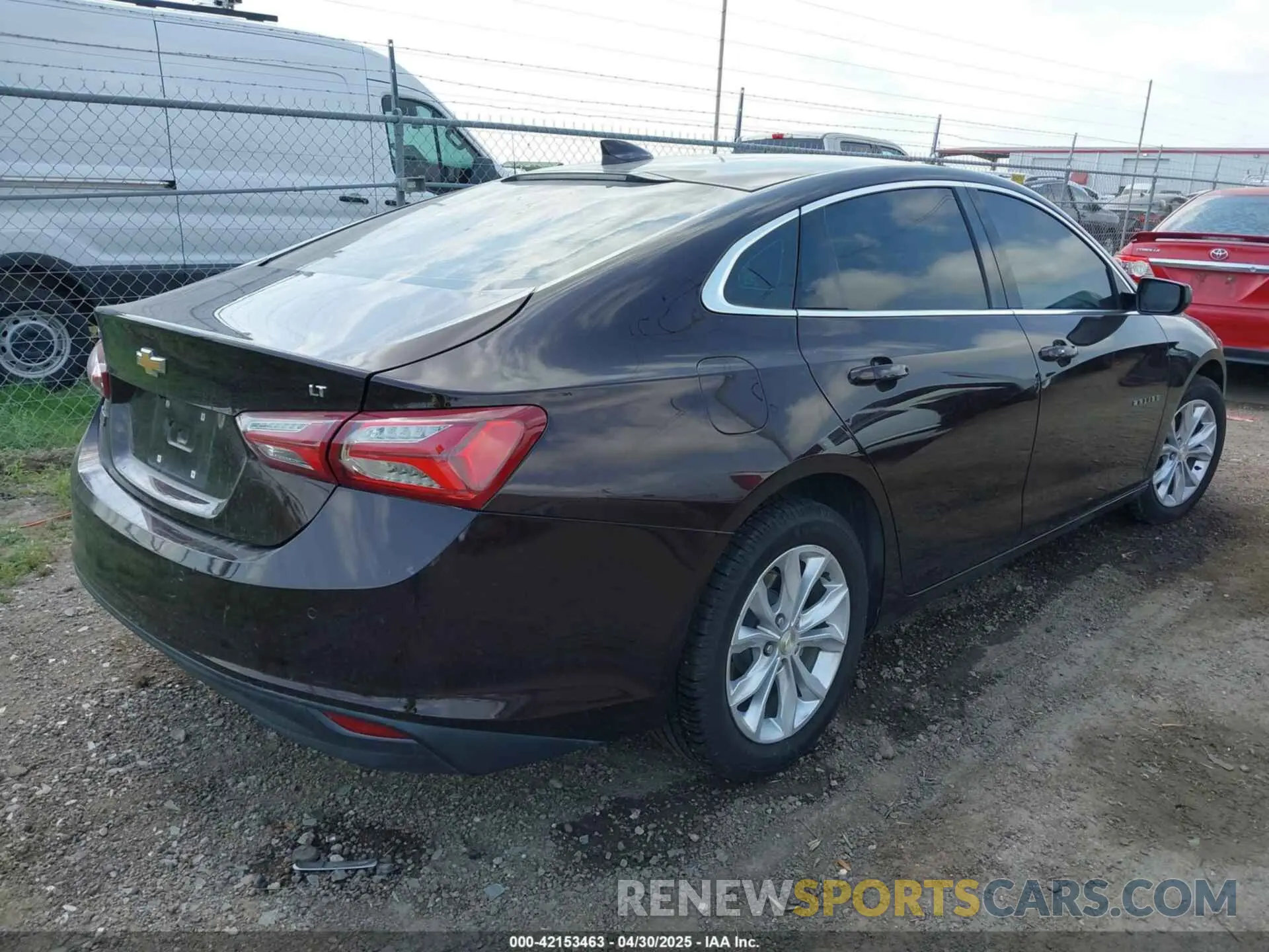 4 Photograph of a damaged car 1G1ZD5ST6MF035833 CHEVROLET MALIBU 2021