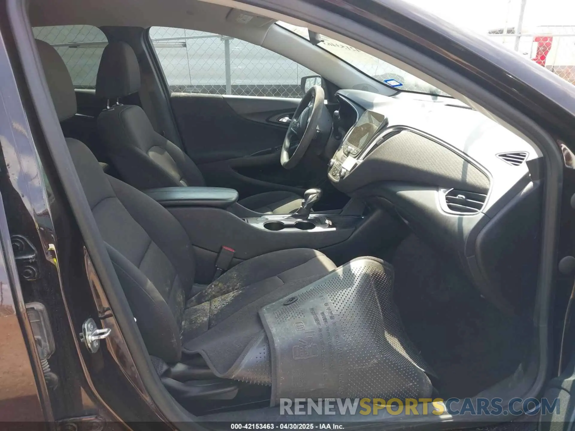 5 Photograph of a damaged car 1G1ZD5ST6MF035833 CHEVROLET MALIBU 2021